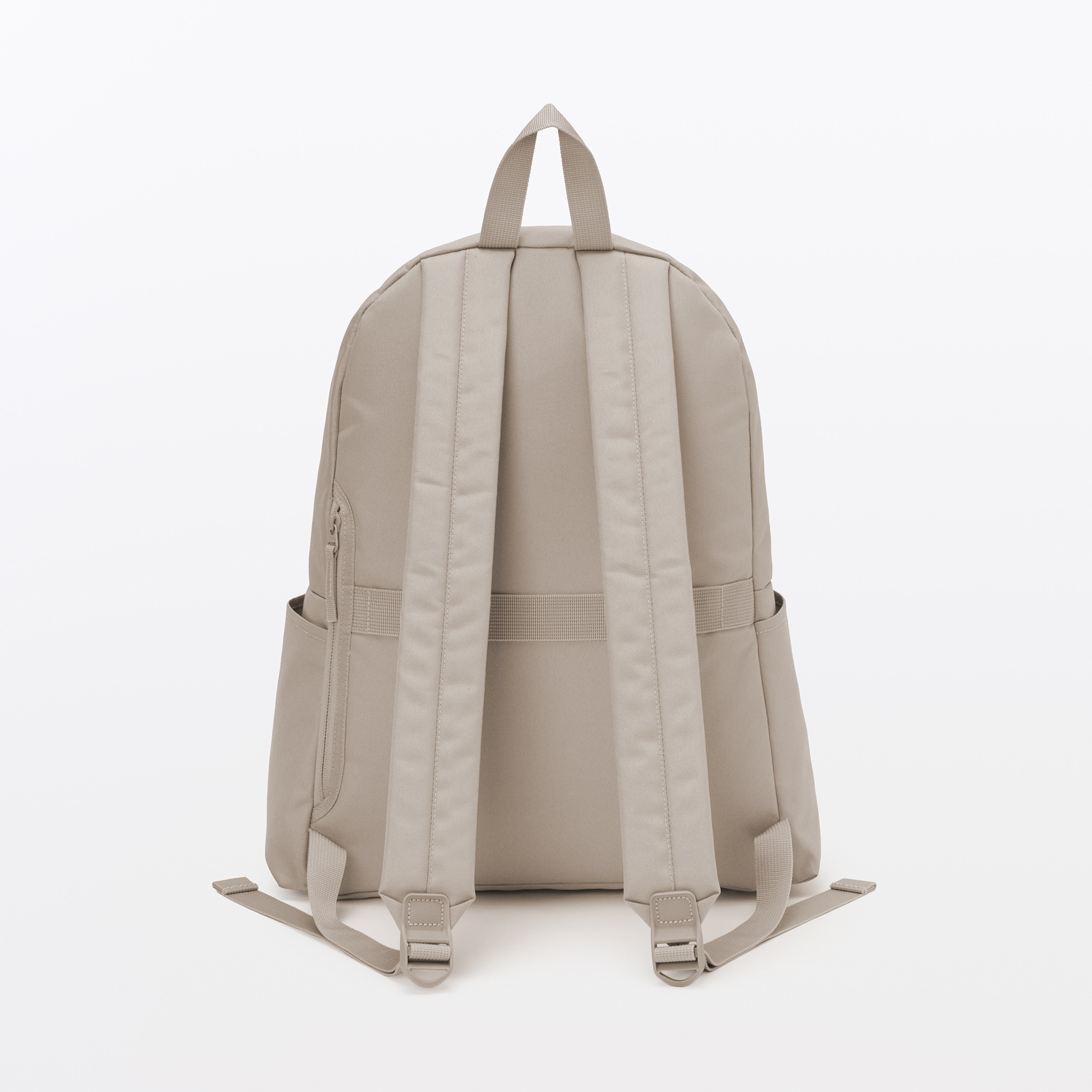 Fatigue reduction water repellent backpack