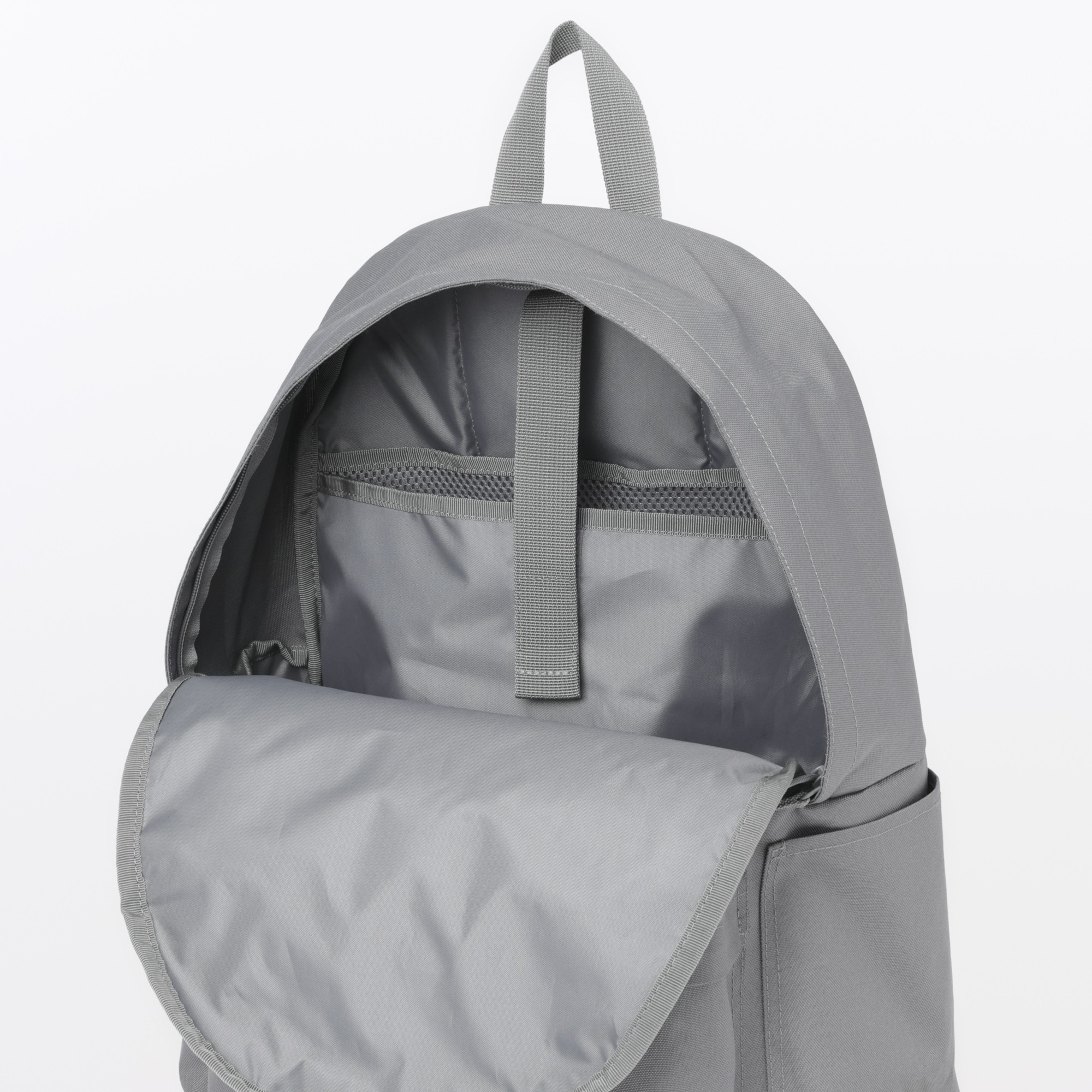 Fatigue reduction water repellent backpack