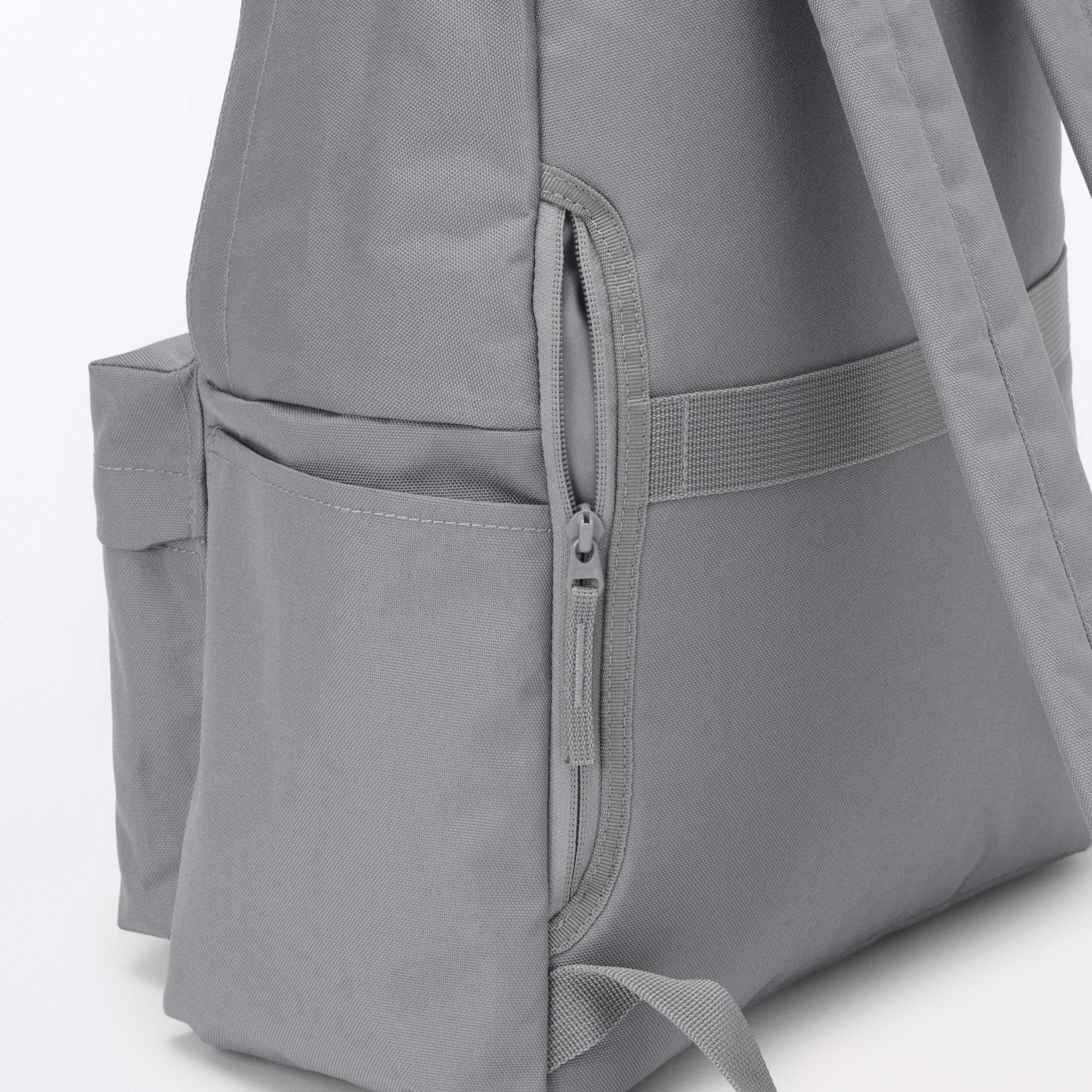 Fatigue reduction water repellent backpack