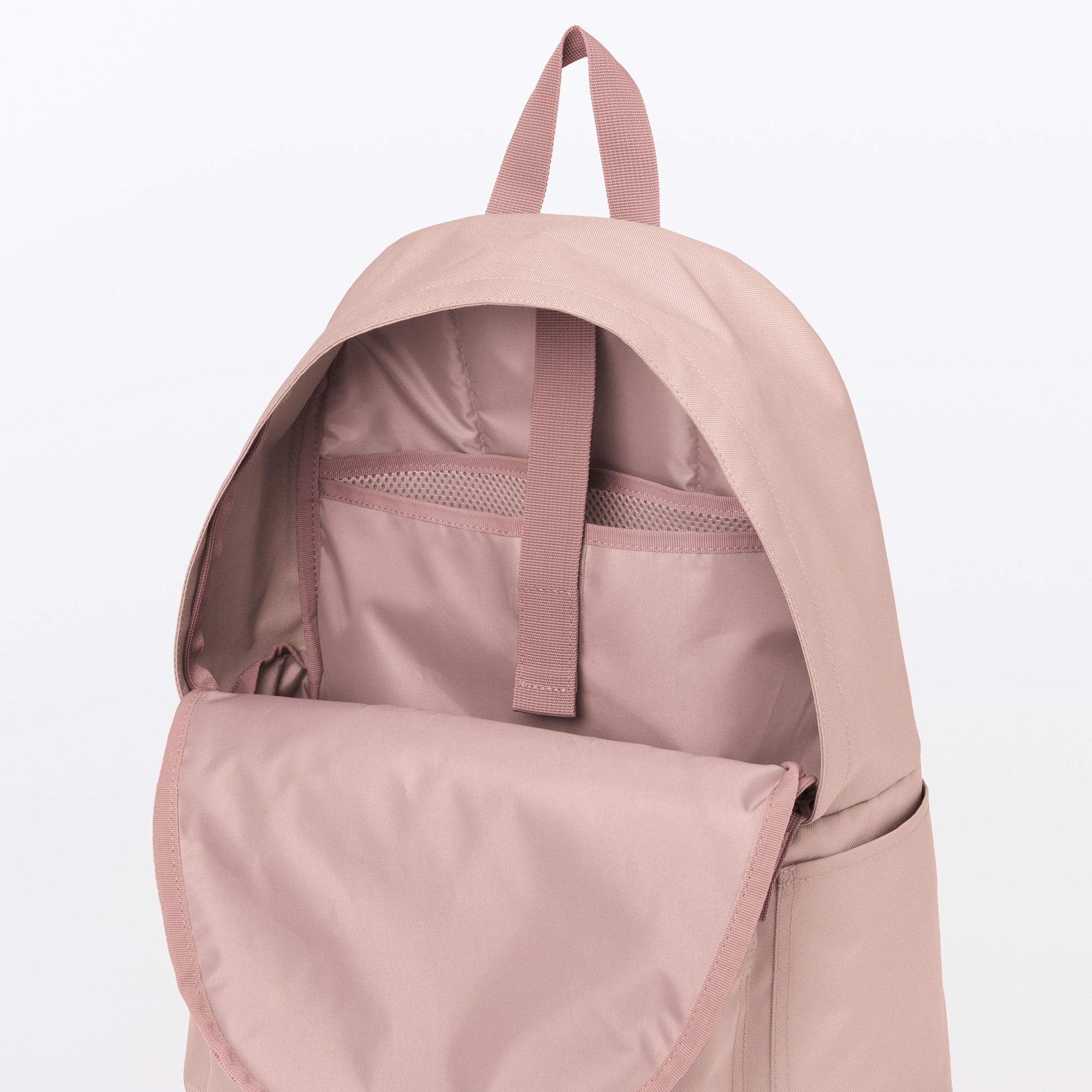 Fatigue reduction water repellent backpack