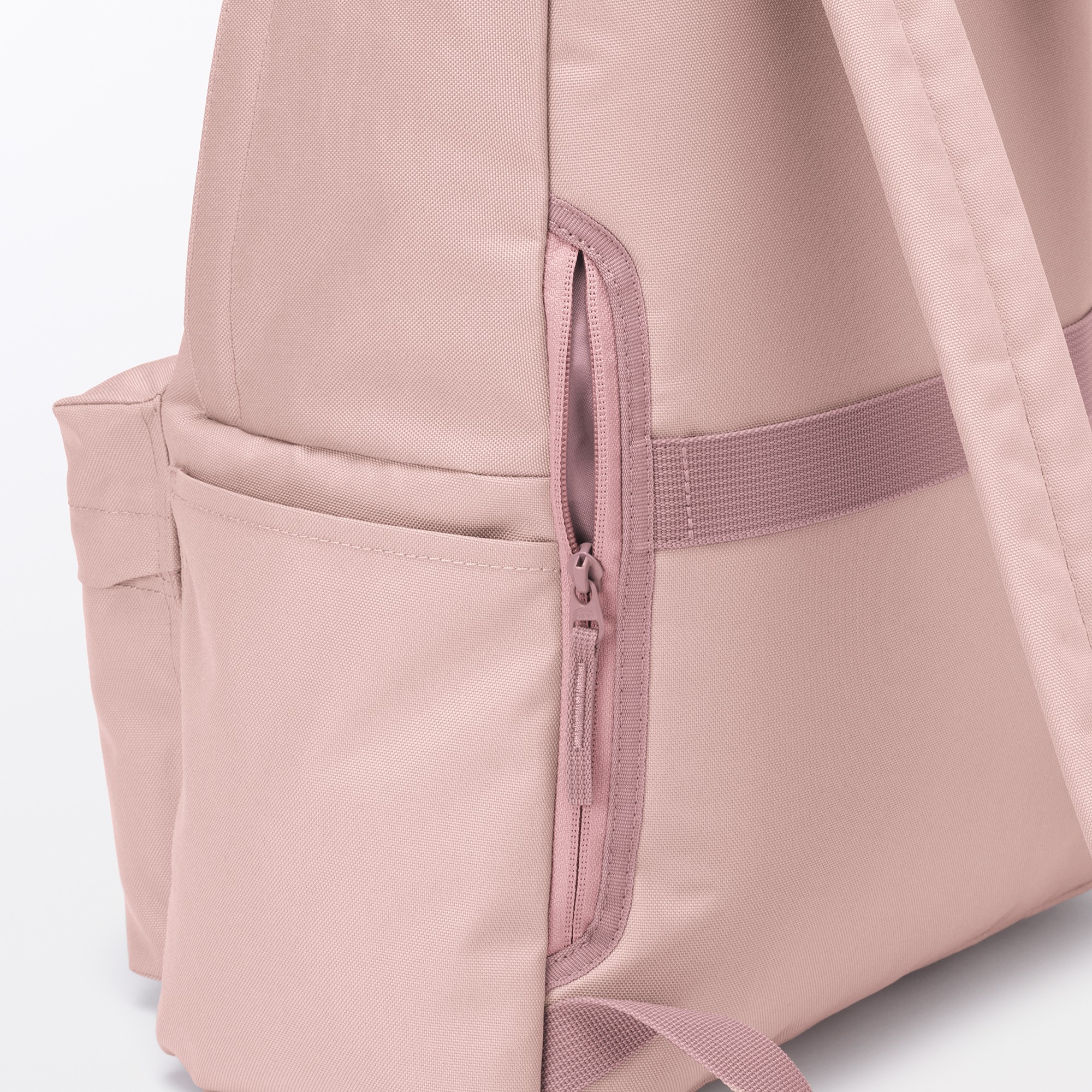 Fatigue reduction water repellent backpack