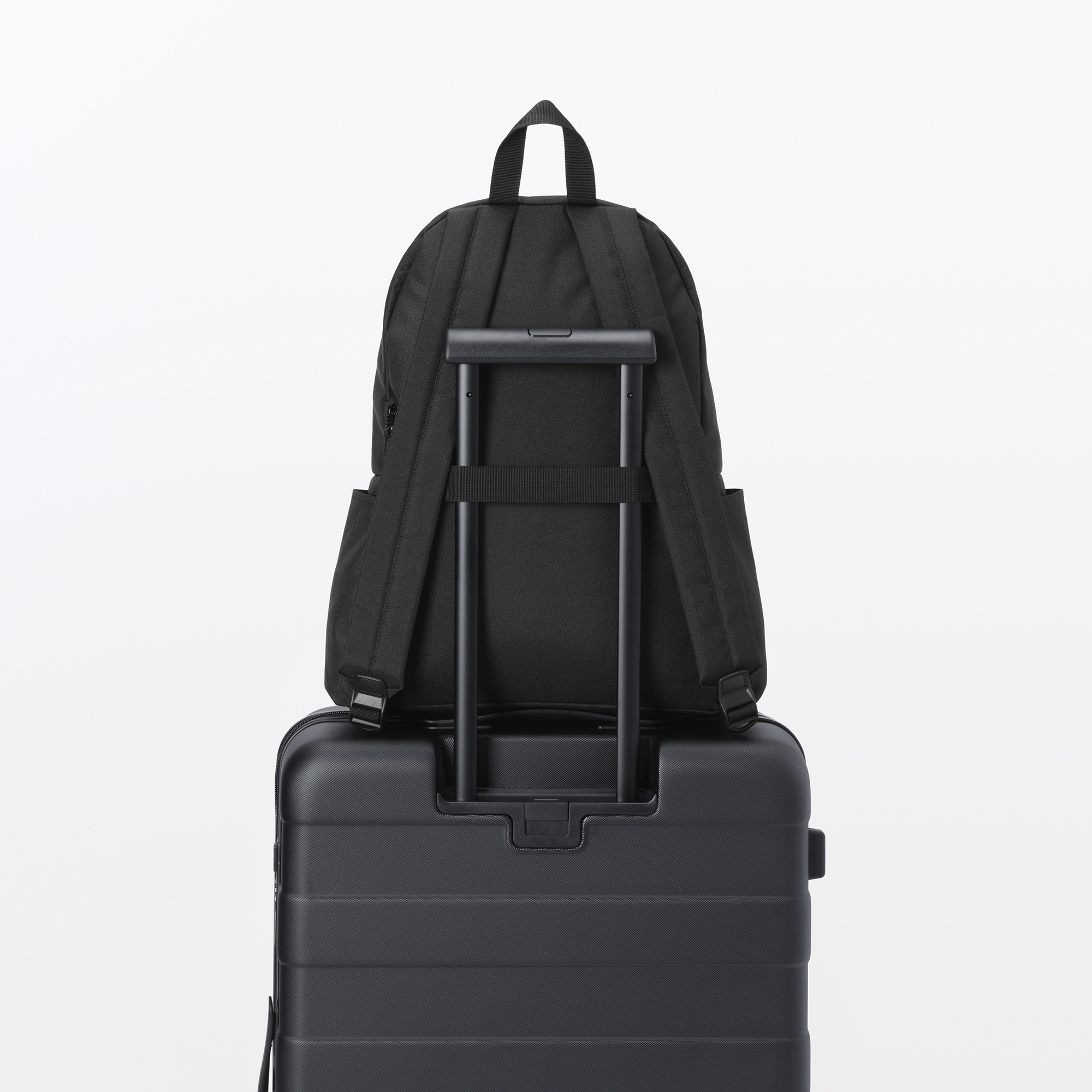 Fatigue reduction water repellent backpack
