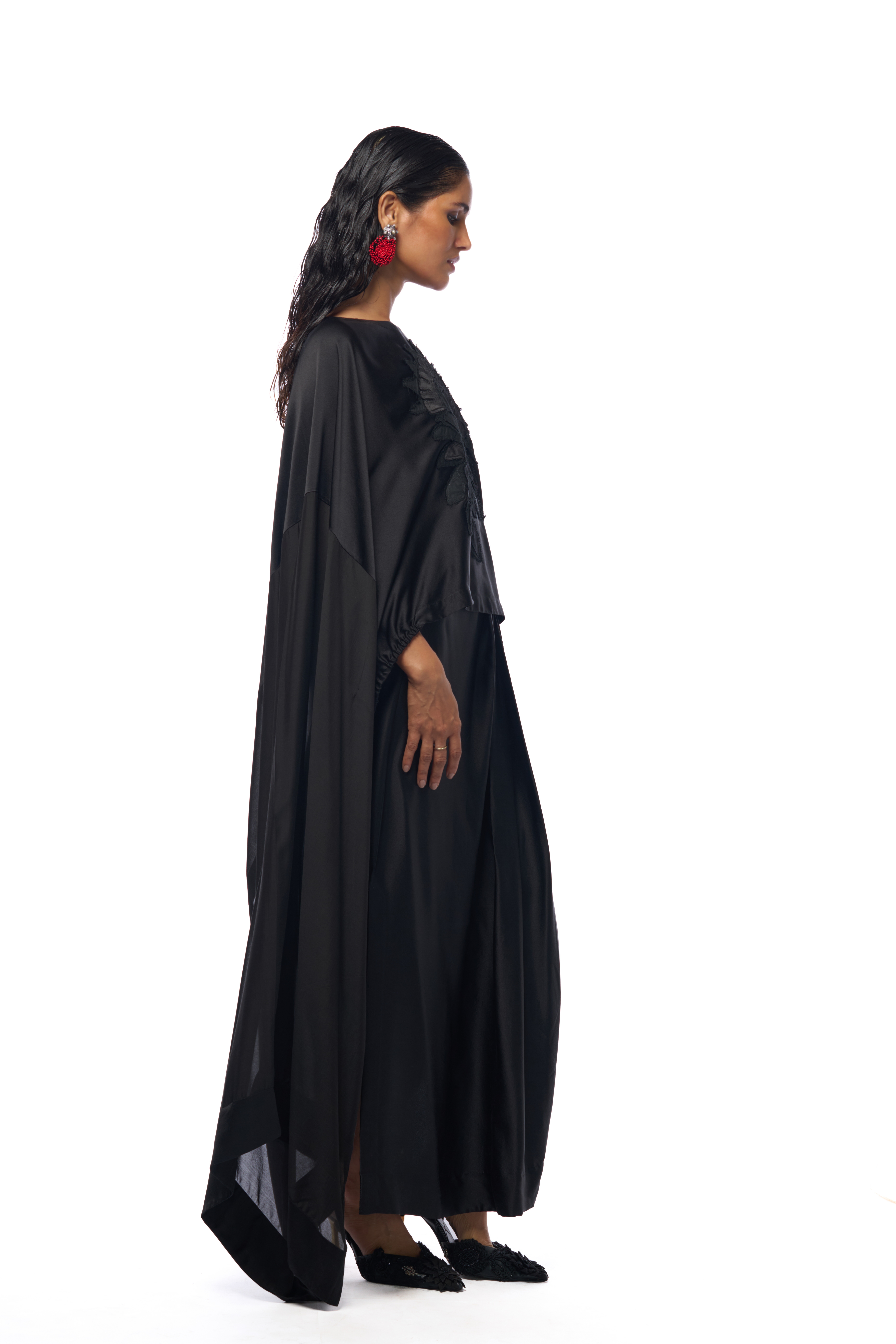 CAPE WITH LUNGI SKIRT