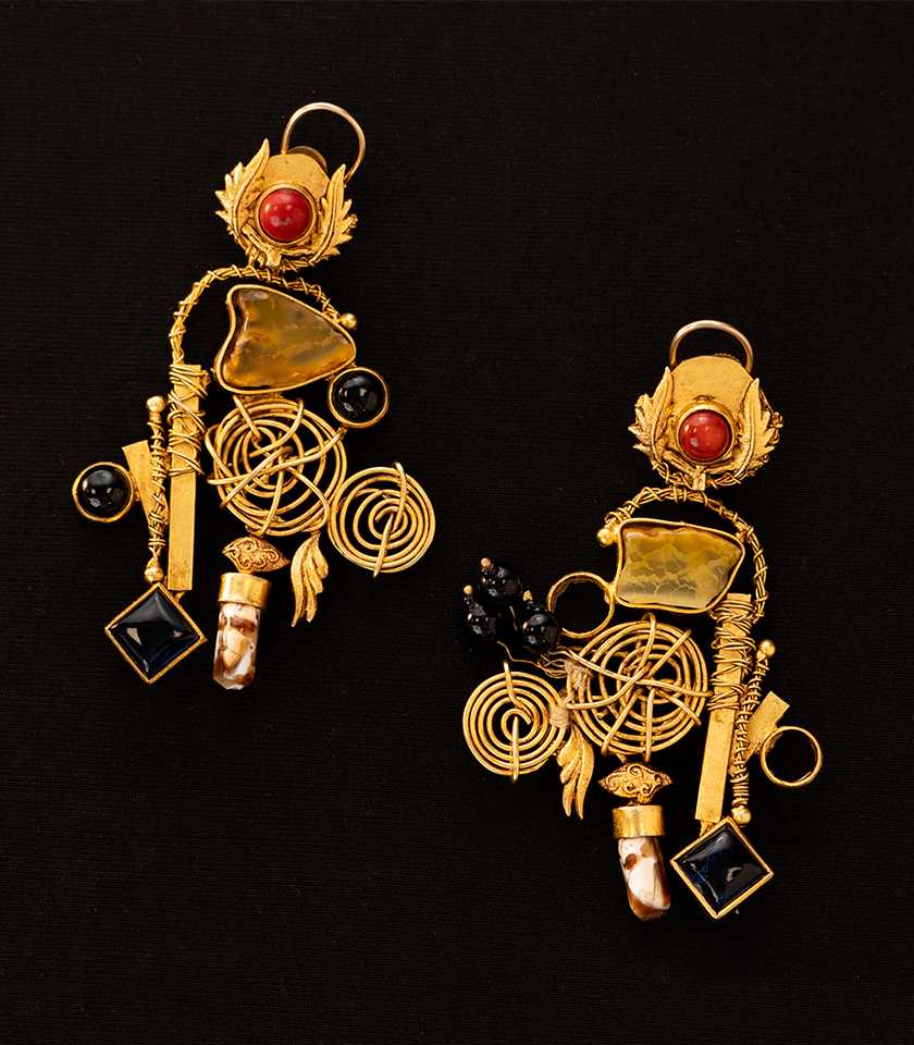 Twisted treasure danglers