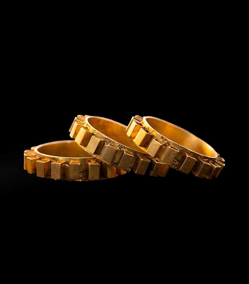 Metal brick bangle