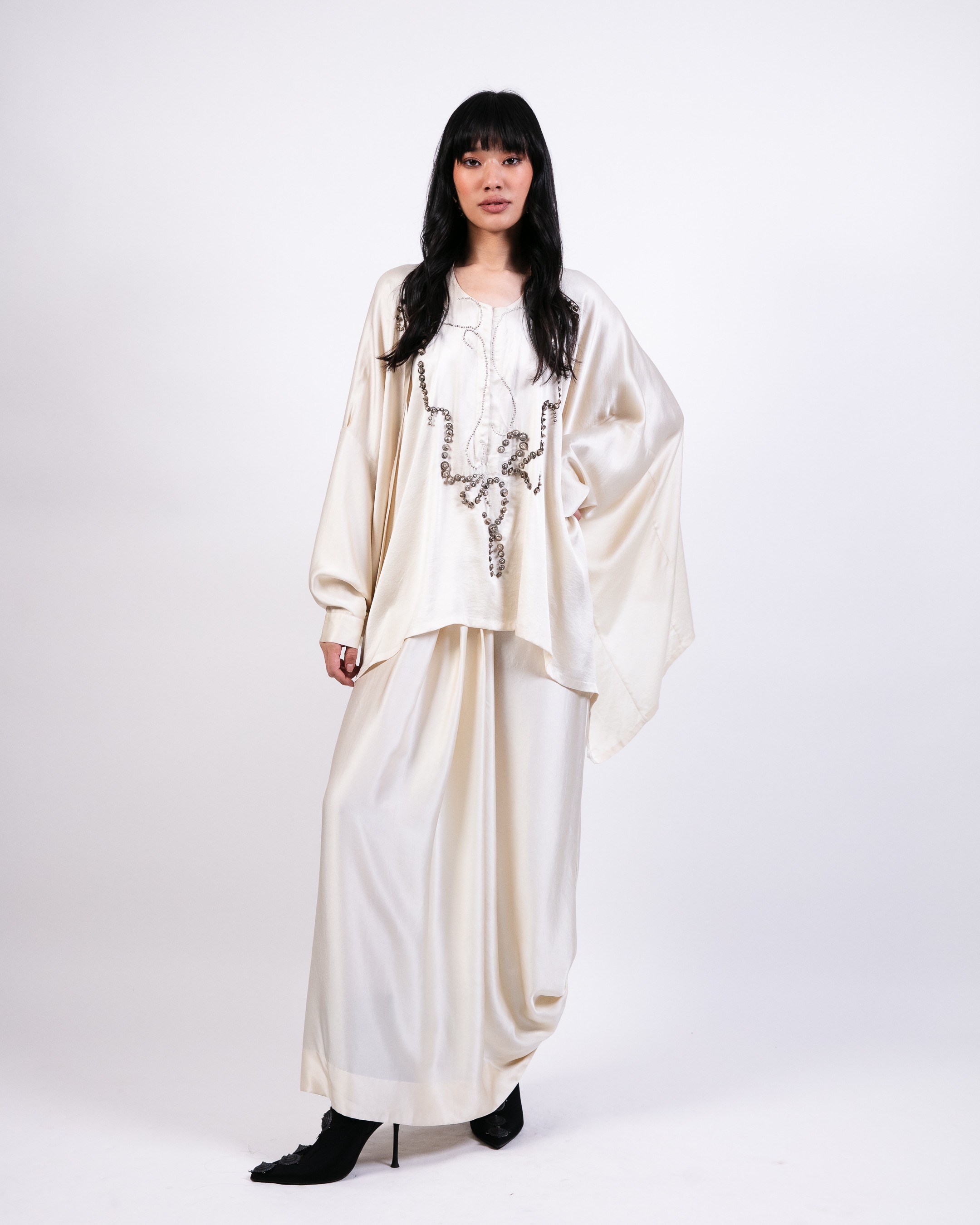 Short boxy kurta with silk lungi skirt