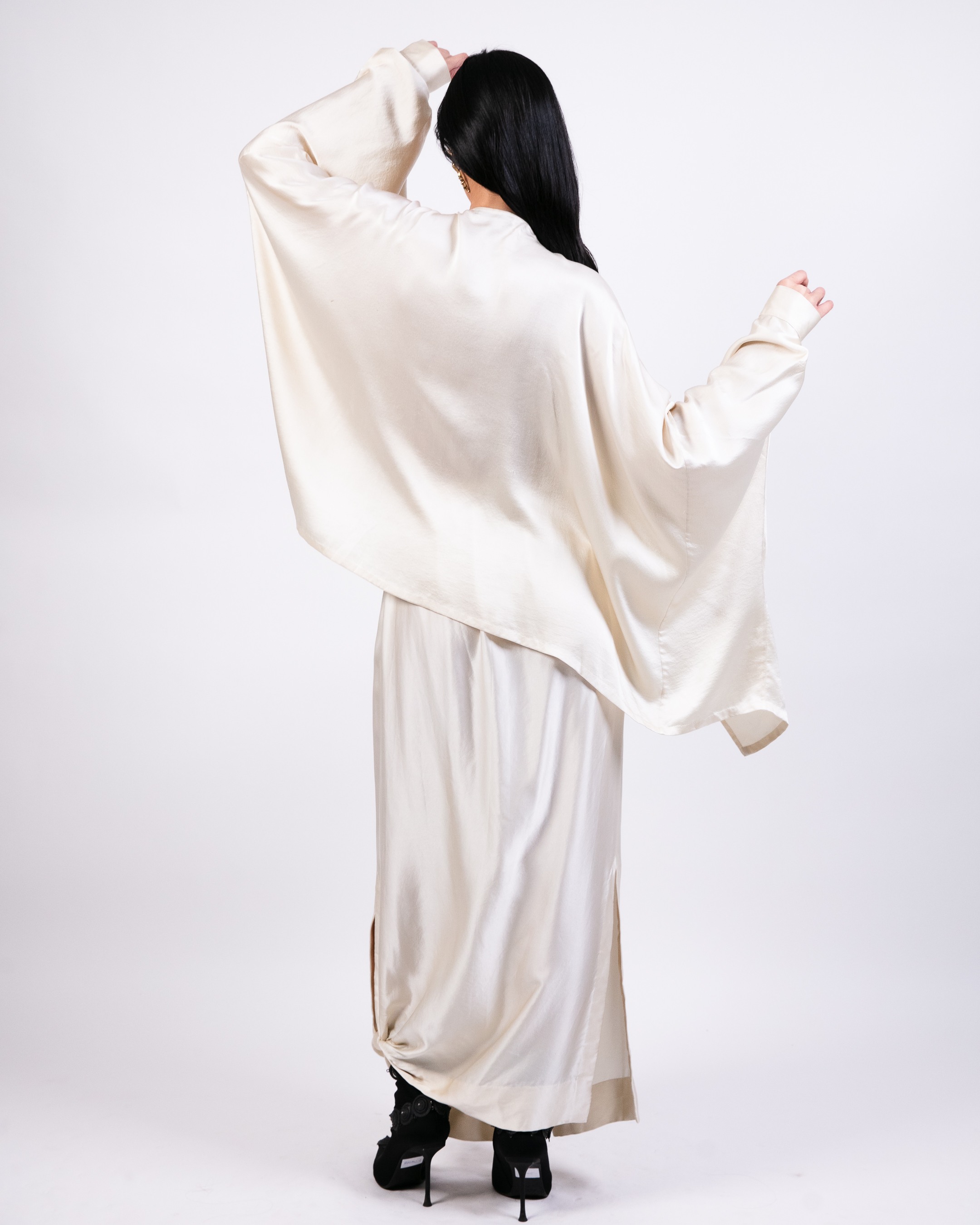 Short boxy kurta with silk lungi skirt