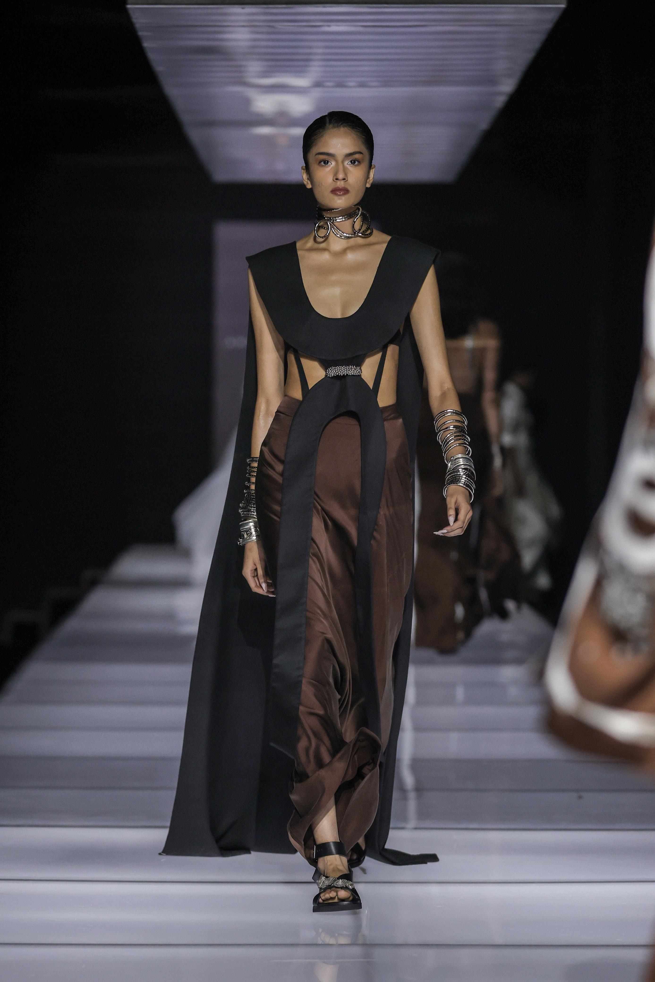 Black U-Shpaed Cowl Top with Low Crotch Mocha Brown Pants