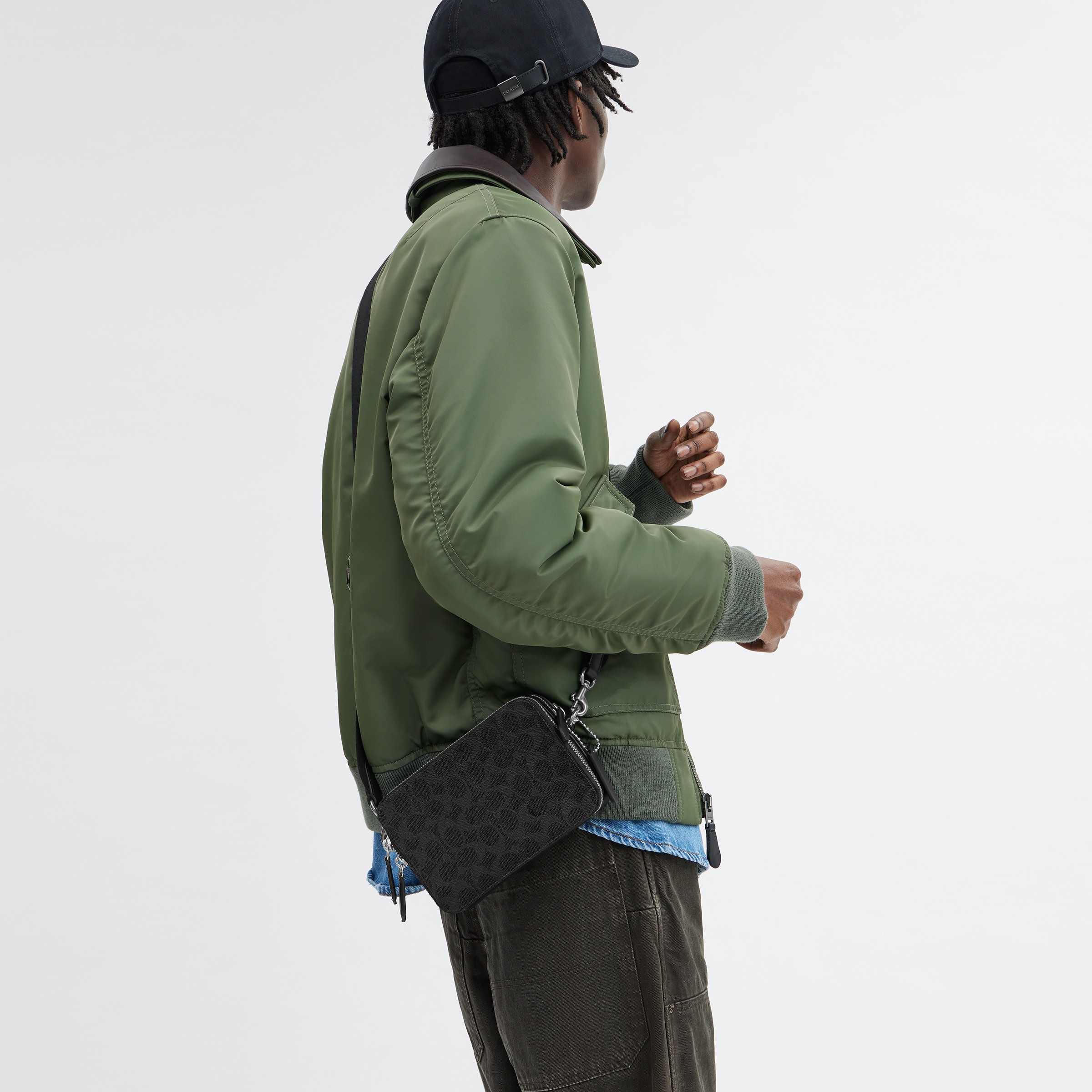 Charter Crossbody Bag 19 In Signature Canvas