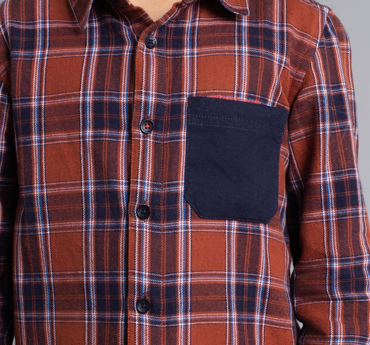 Boys Full Sleeves Checks Shirt With Contrast Pocket