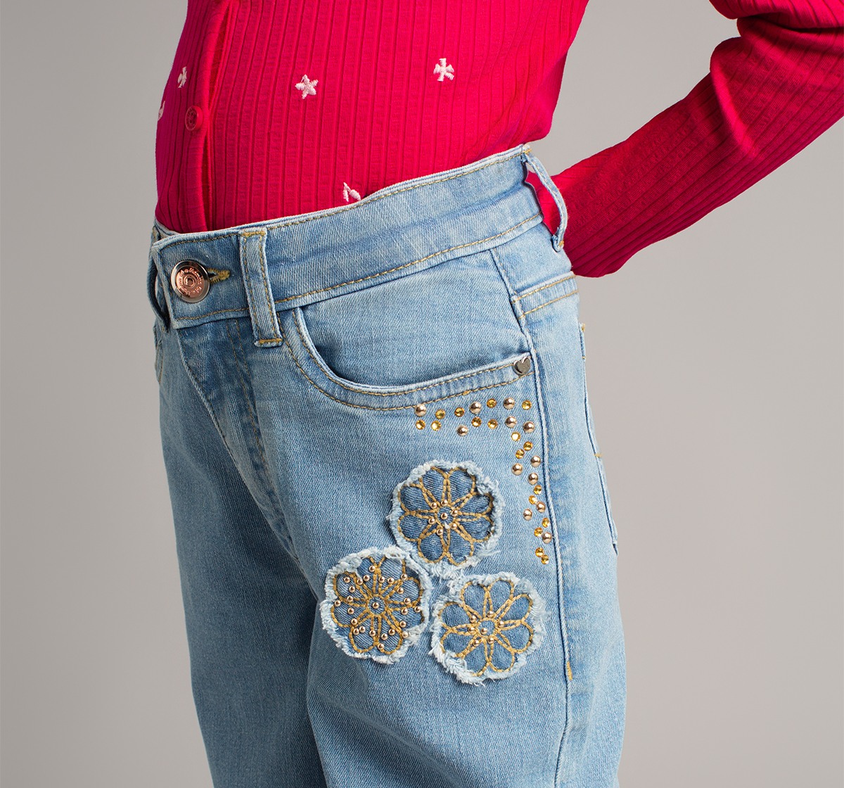 Girls Straight Fit Denim Jeans With Embroidery And Metal Studs