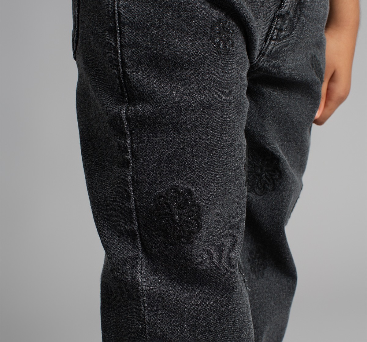 Girls Embroidered Straight Fit Denim Jeans