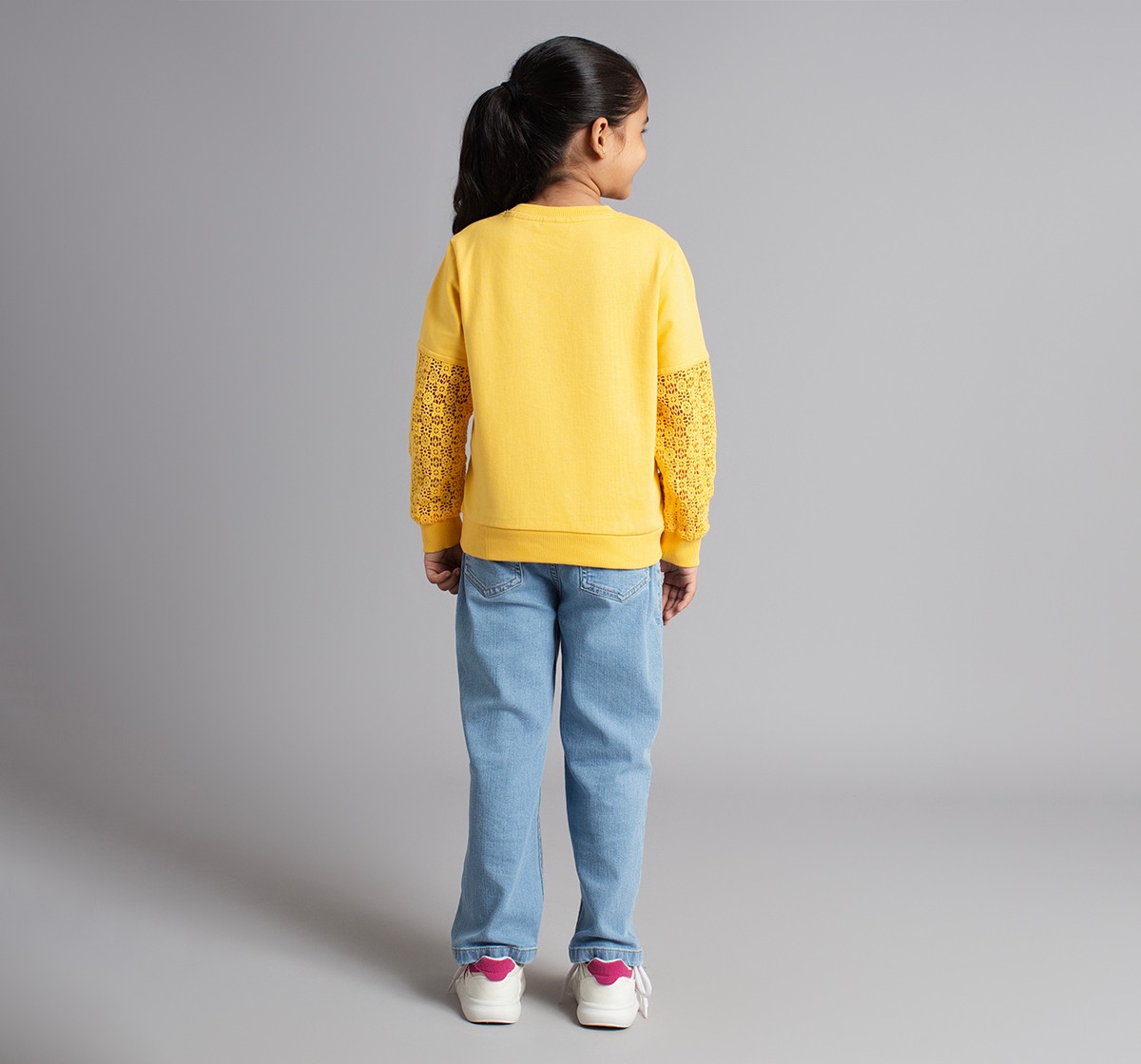 Girls Sweatshirt With Lace Attachment At Sleeves