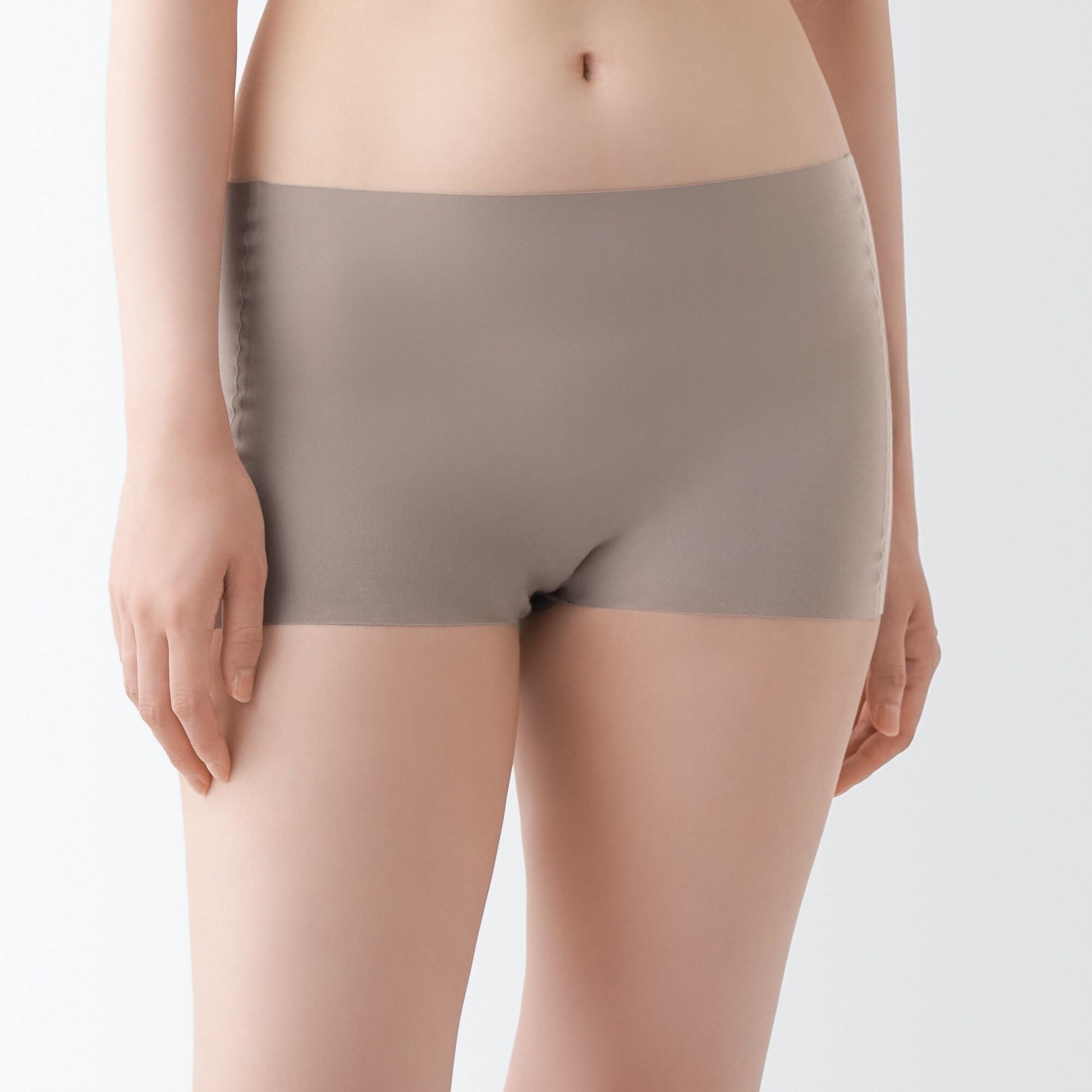 Seamless stretch boy shorts