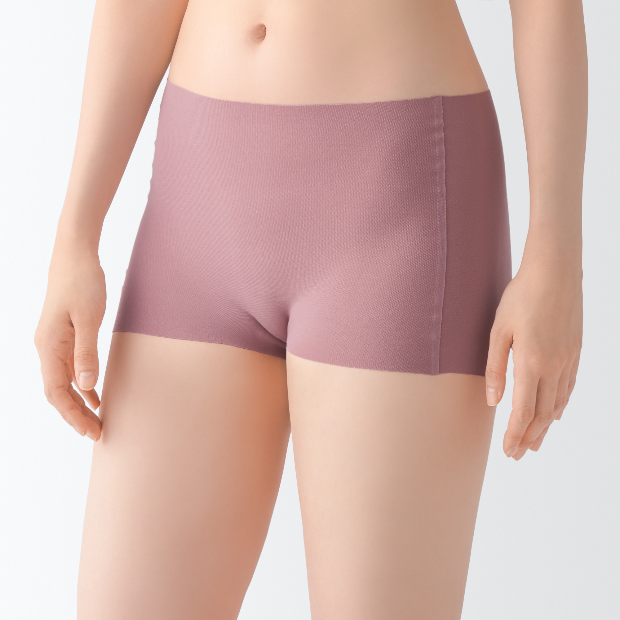 Seamless stretch boy shorts