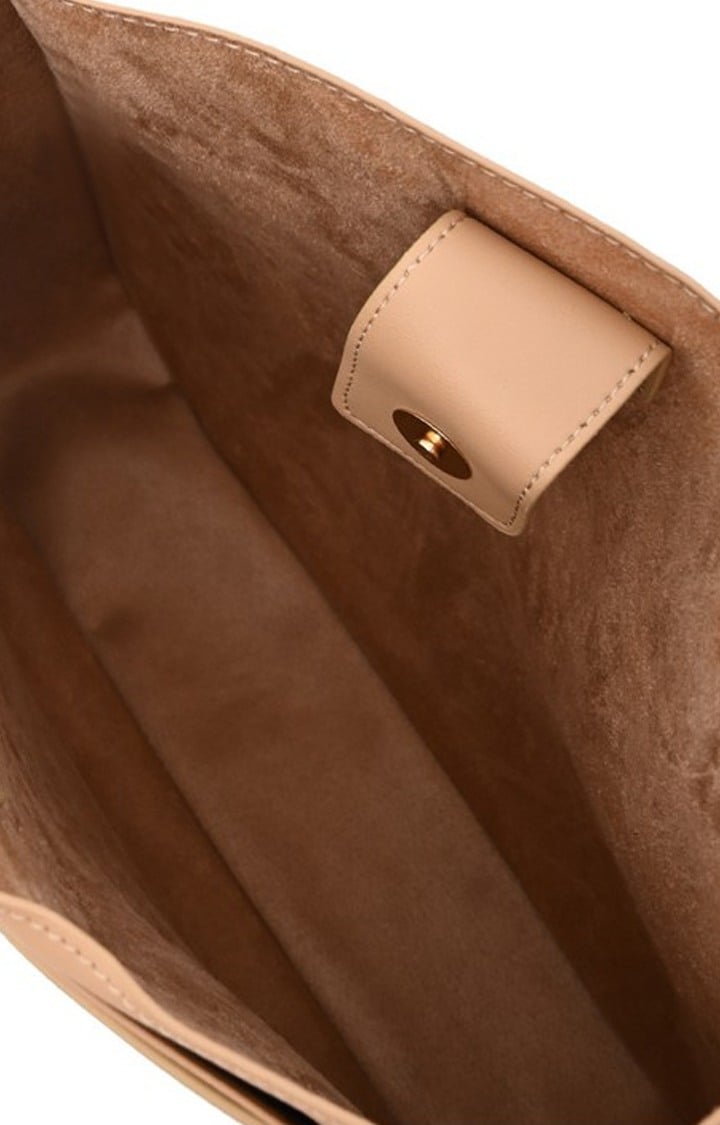 Bjessi Beige Handbags