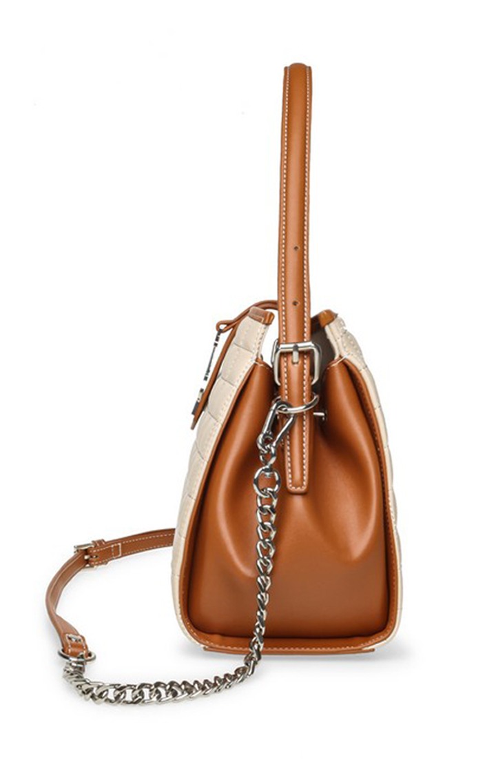 Bzhuri White Handbags