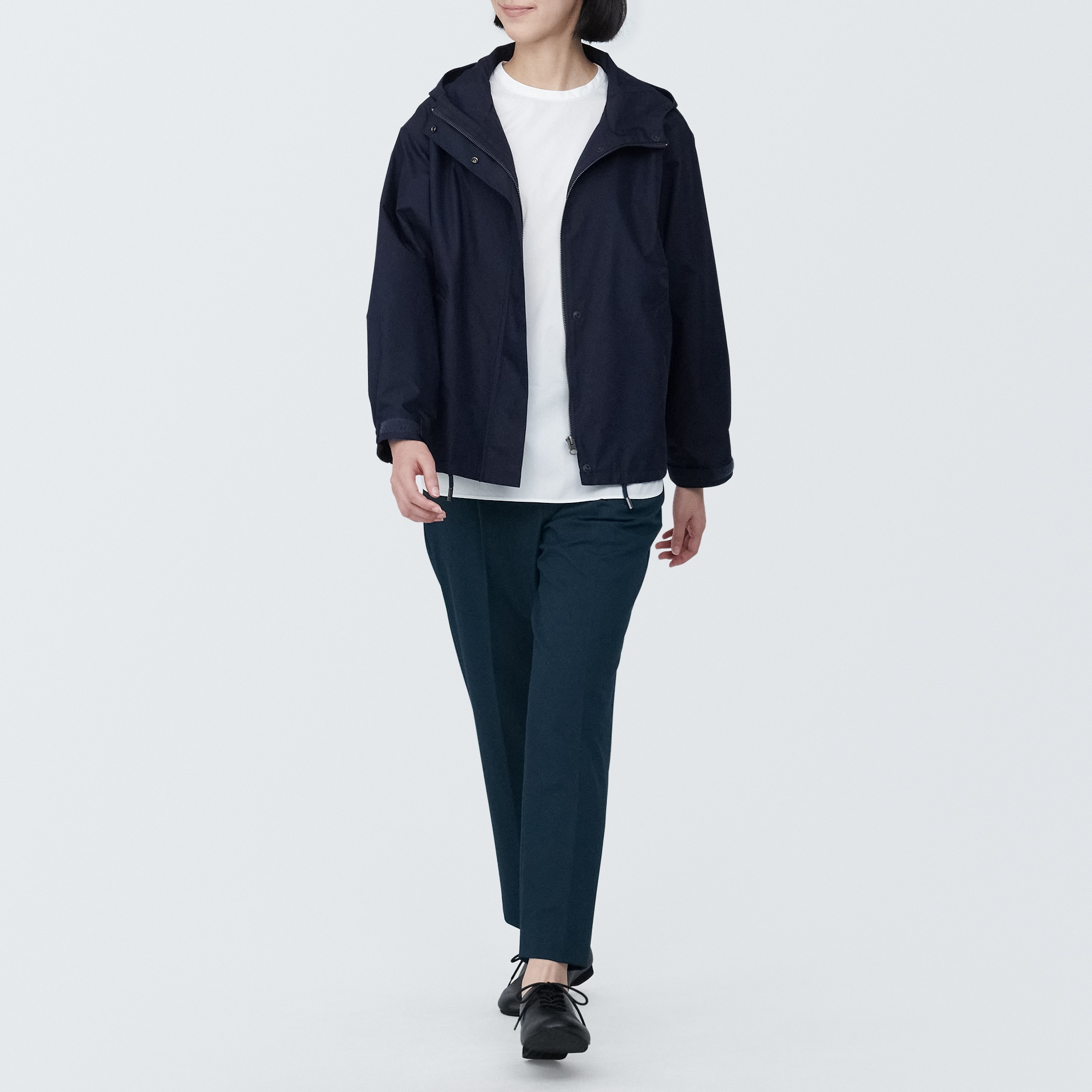 Wrinkle resistant Tucked tapered pants