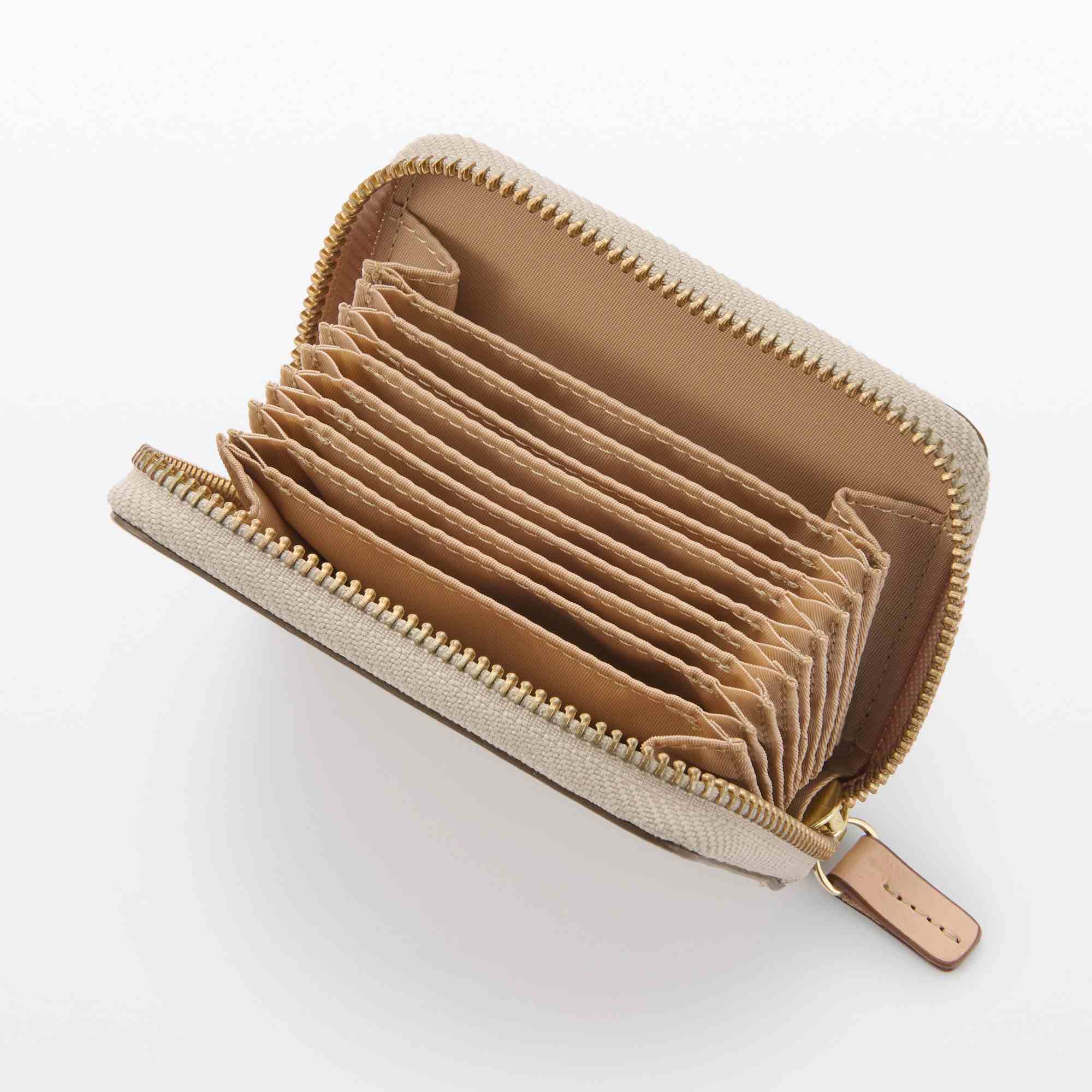 MUJI | vegetable tanned leather Card binder