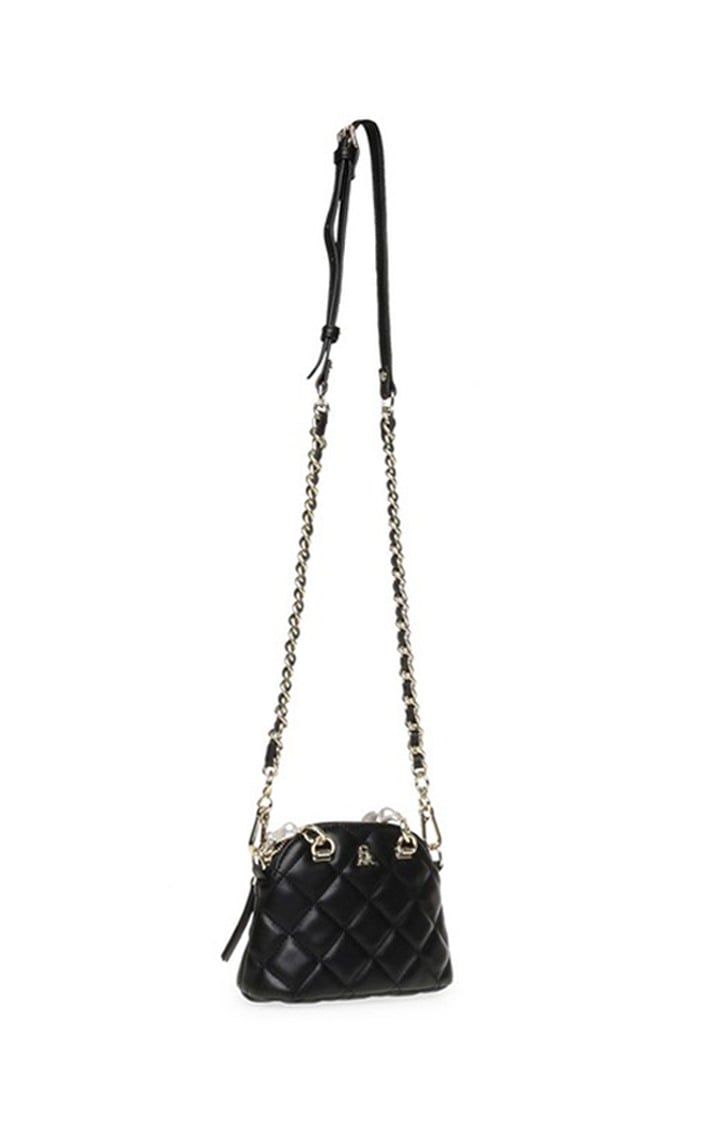 Bconnie Black Handbags