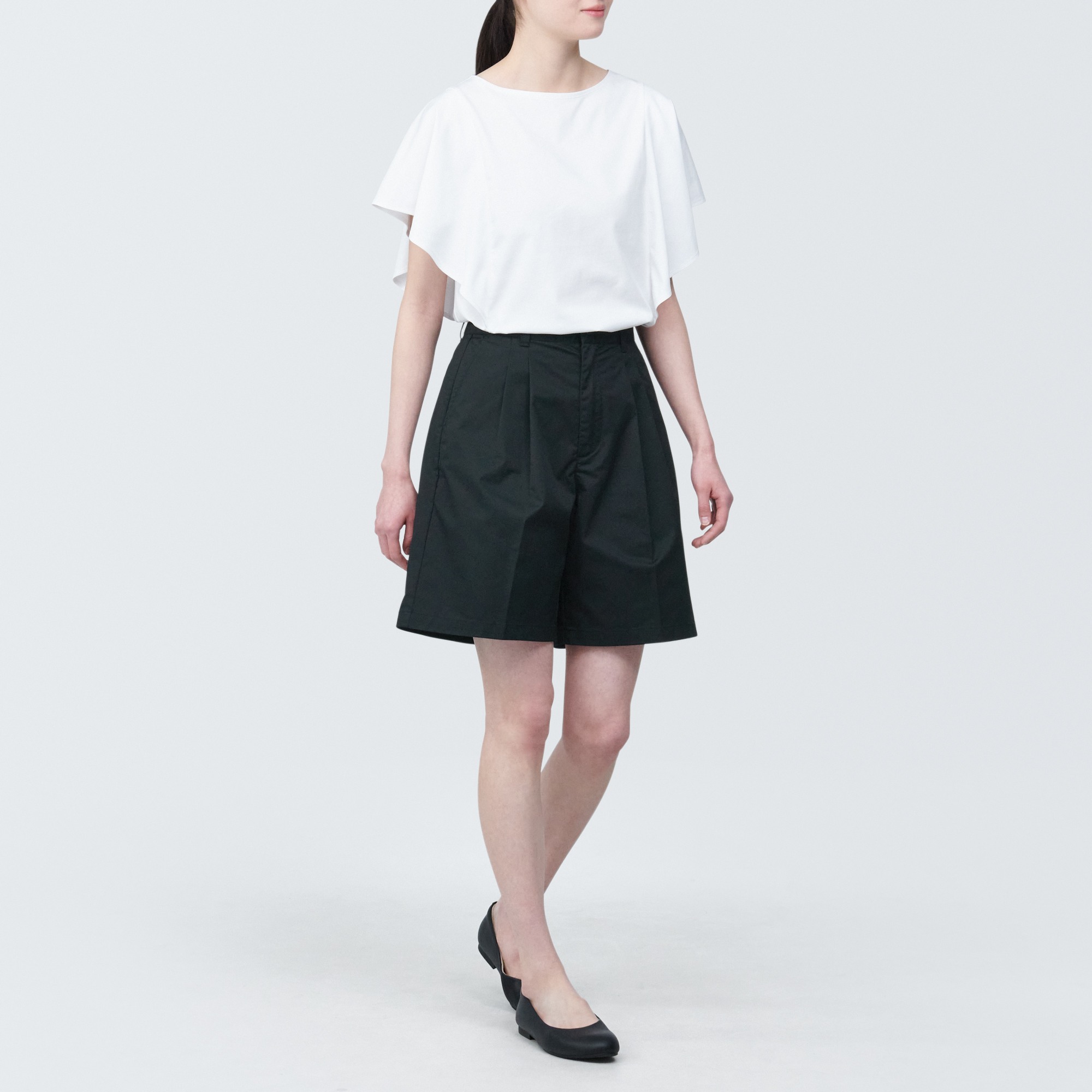 MUJI | Stretch Tucked half pants