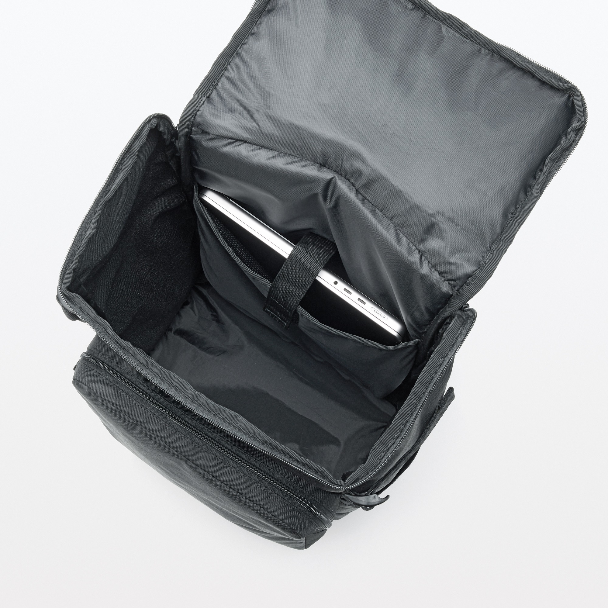 Less tiring water repellent Toploader backpack