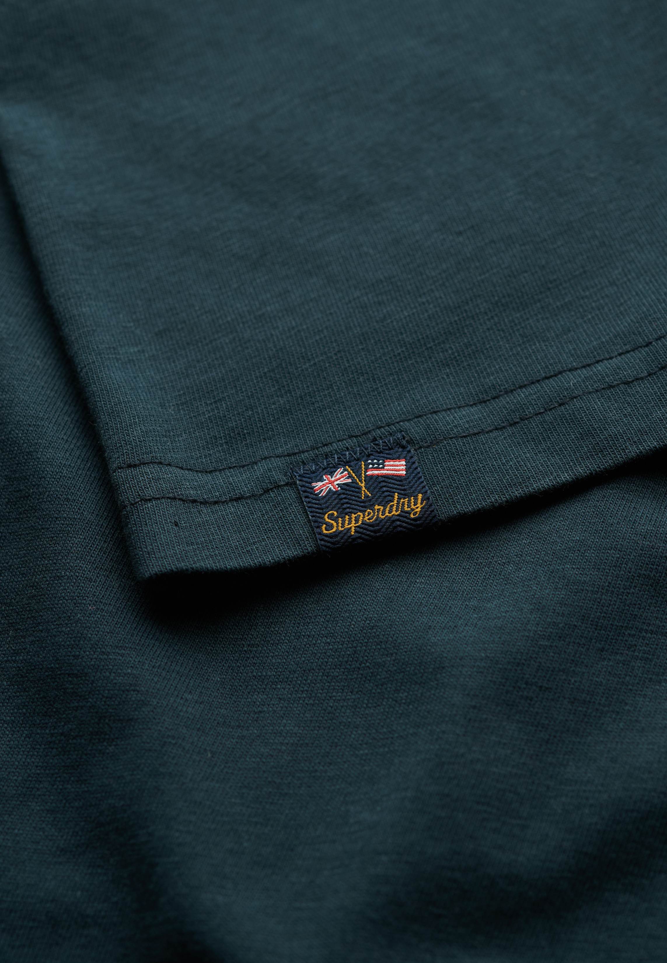 ATHLETIC GRAPHIC FITTED TEE