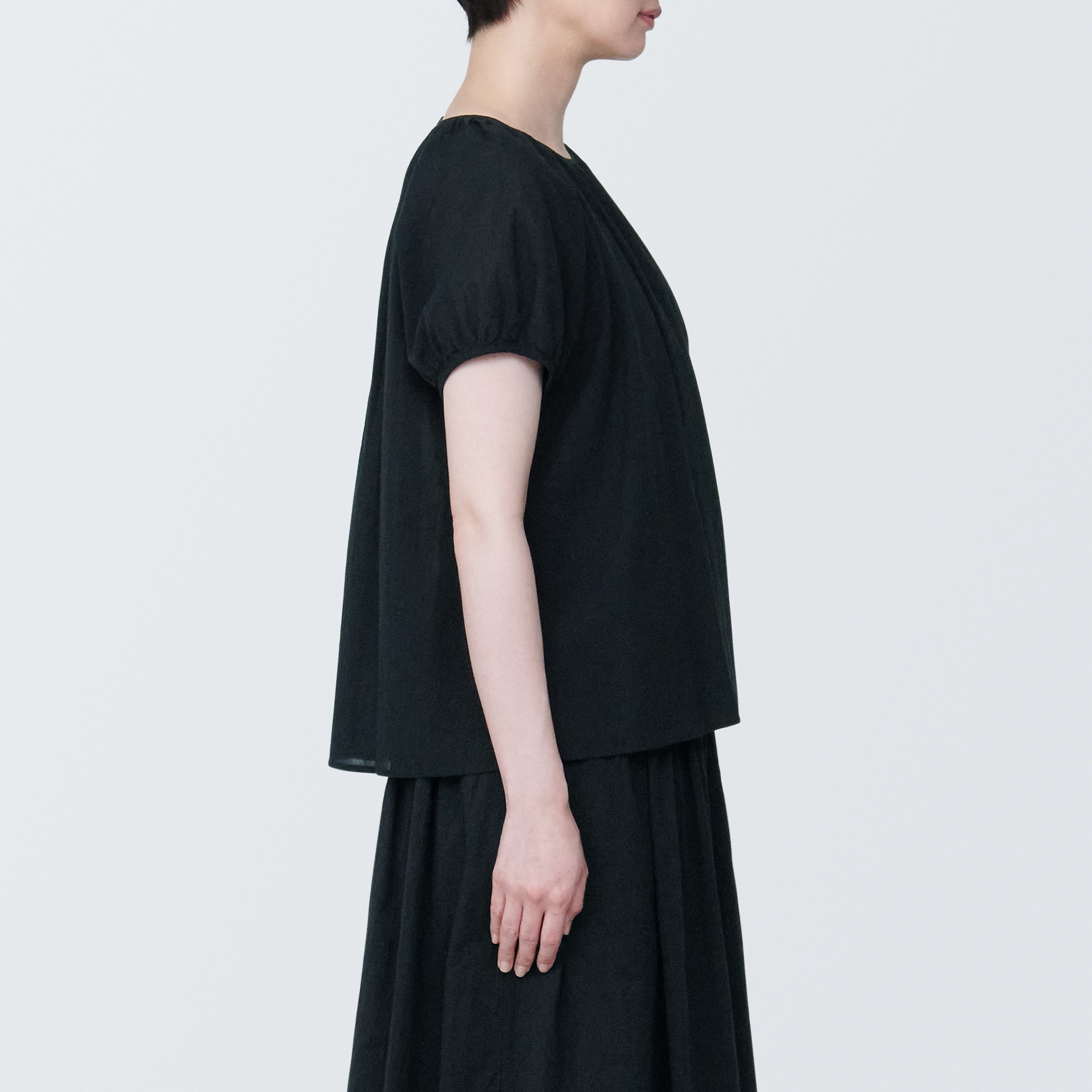 high twisted veil crew neck Short Sleeve blouse(OS)