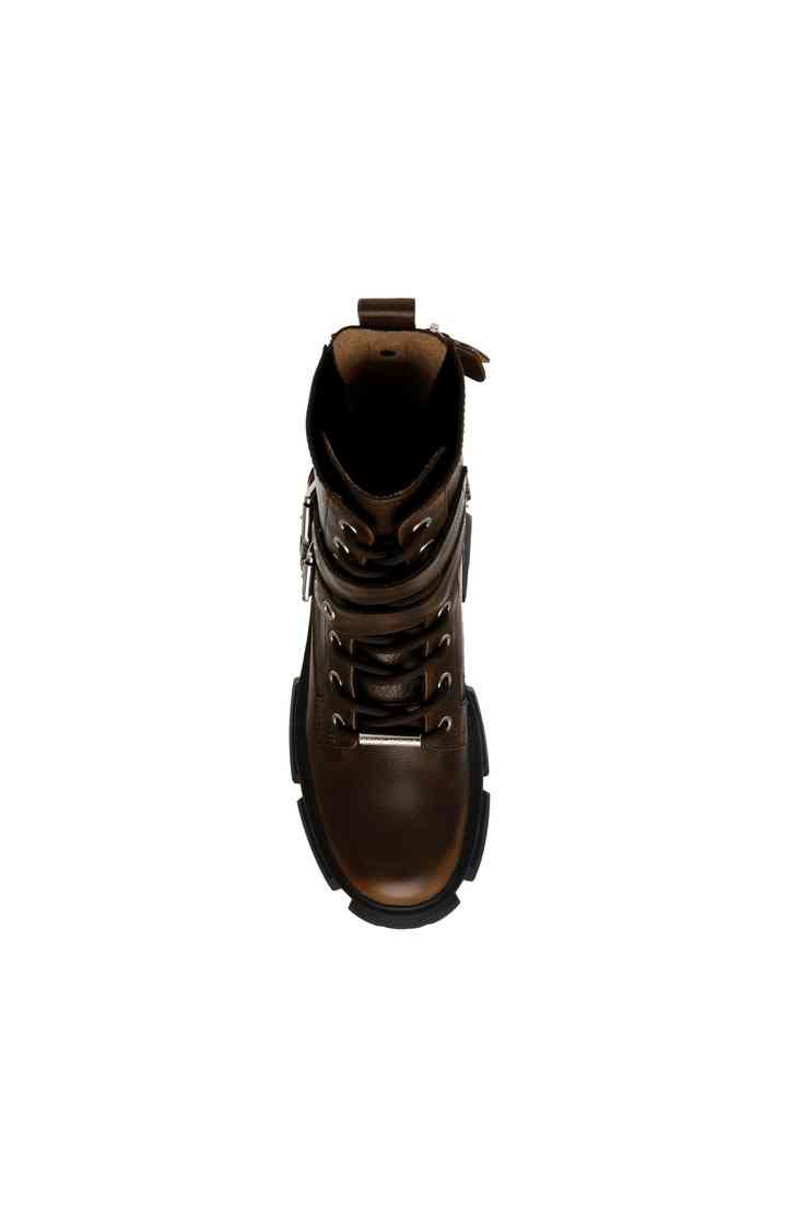Traction Brown Boots