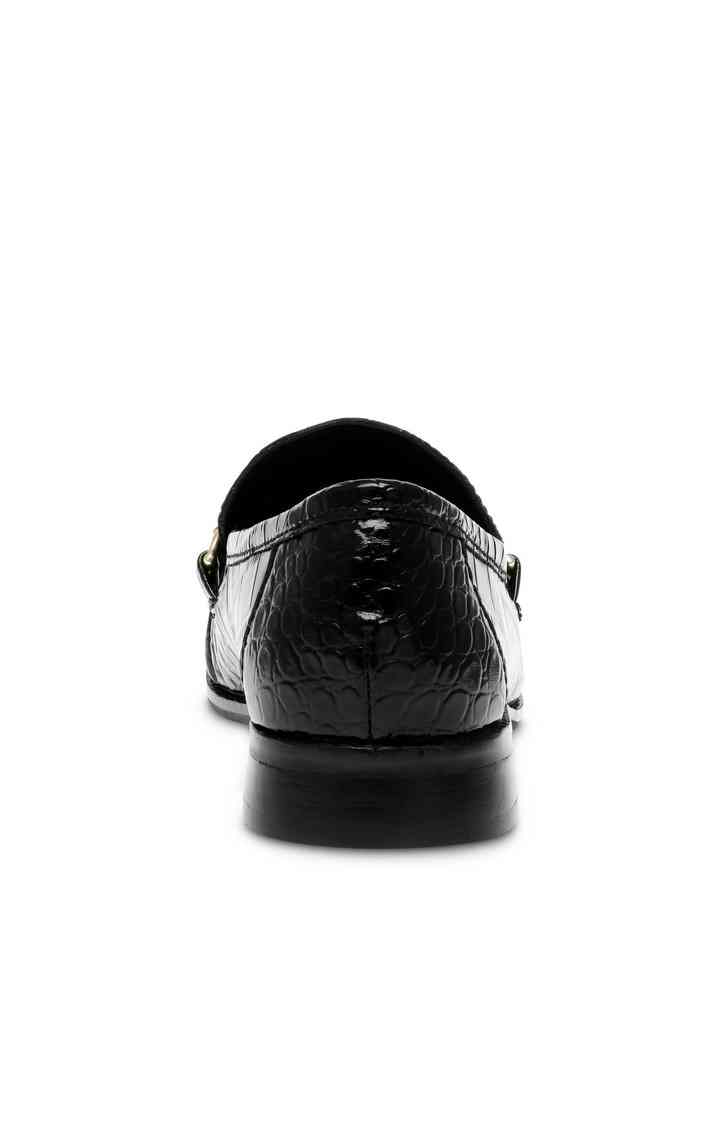 Cathedral Black Closed Flats & Ballerinas