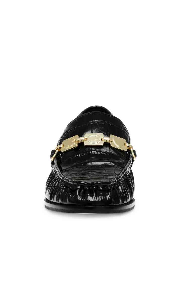 Cathedral Black Closed Flats & Ballerinas