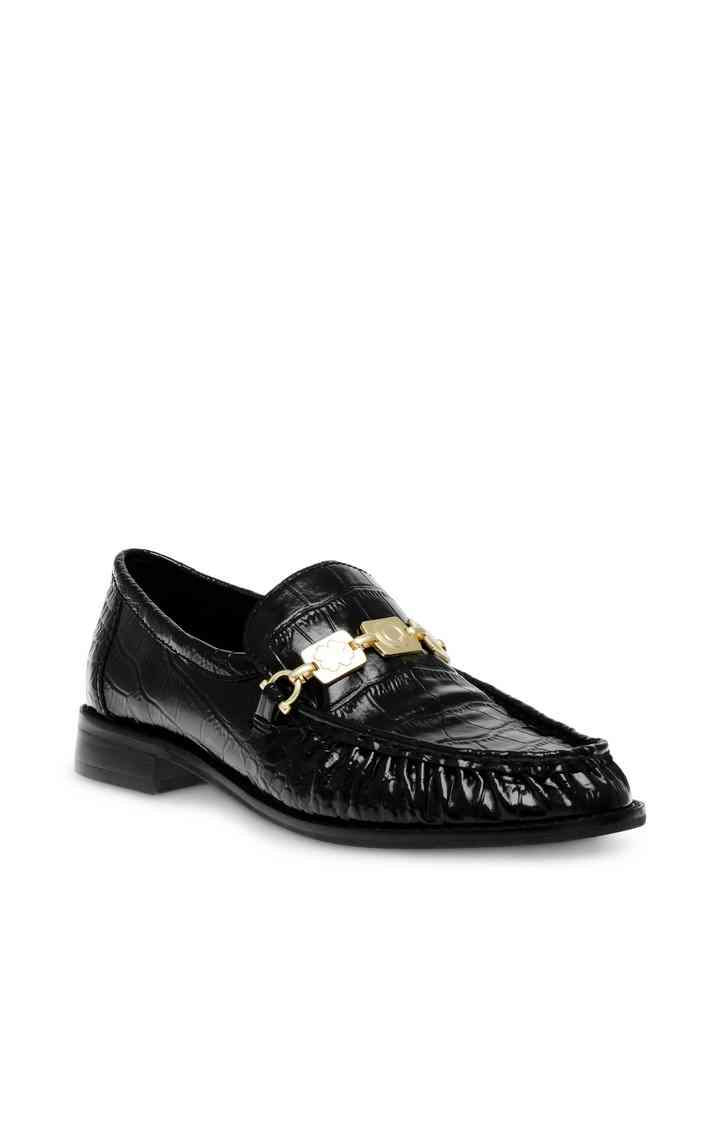 Cathedral Black Closed Flats & Ballerinas