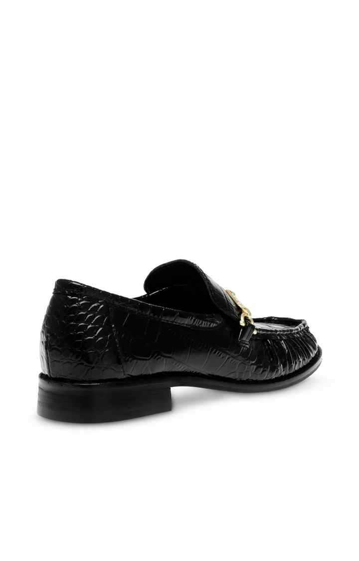 Cathedral Black Closed Flats & Ballerinas