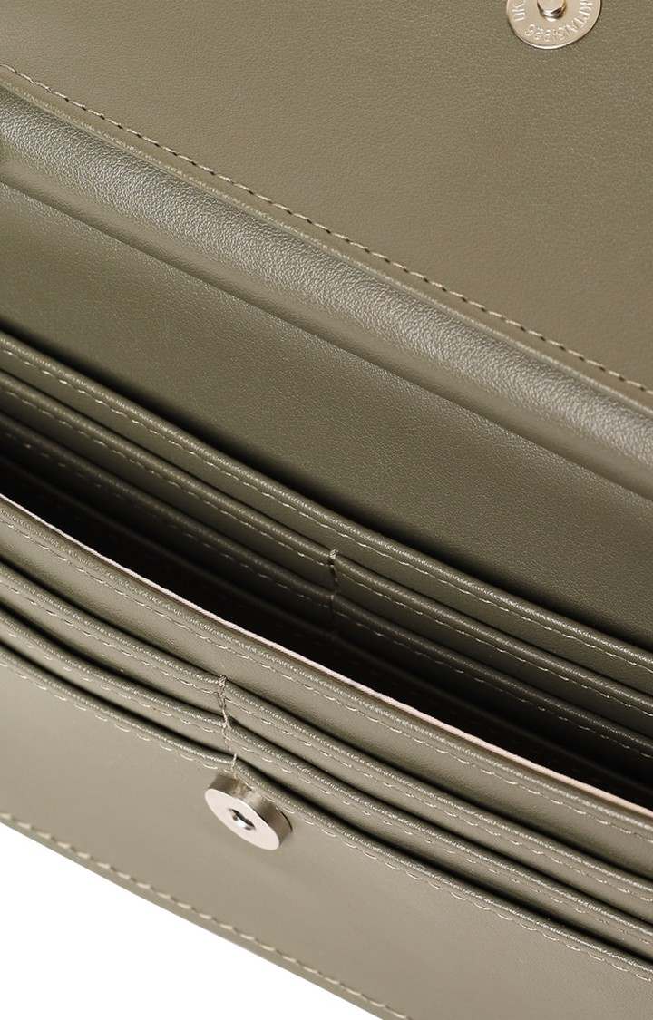 Bcabby Green Handbags