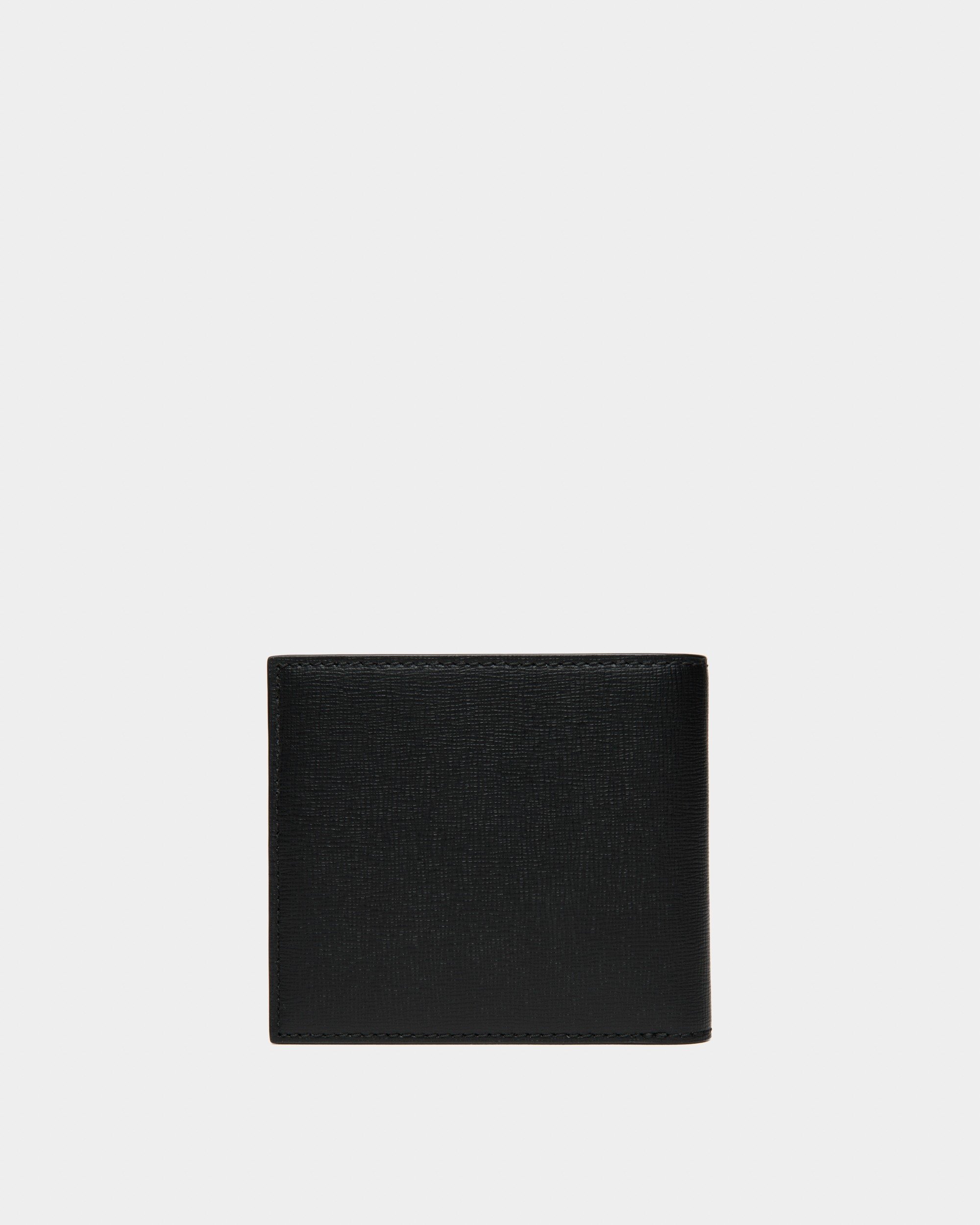 Mythos Bifold In Black Recycled Leather