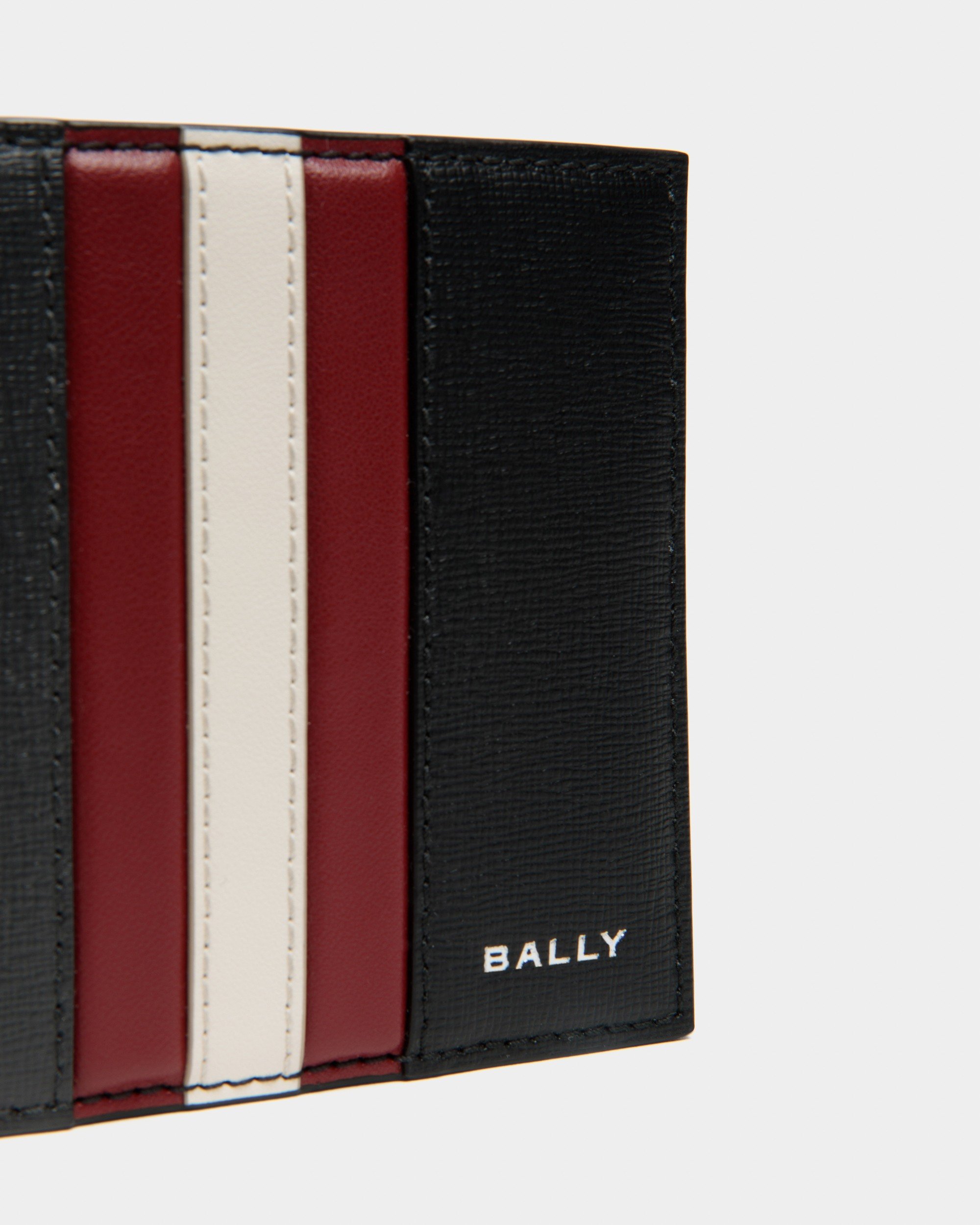 Mythos Bifold In Black Recycled Leather