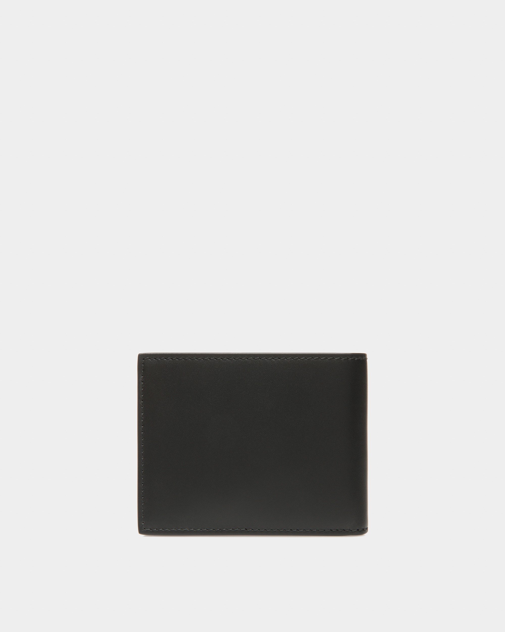 Beckett Bifold In Black Leather