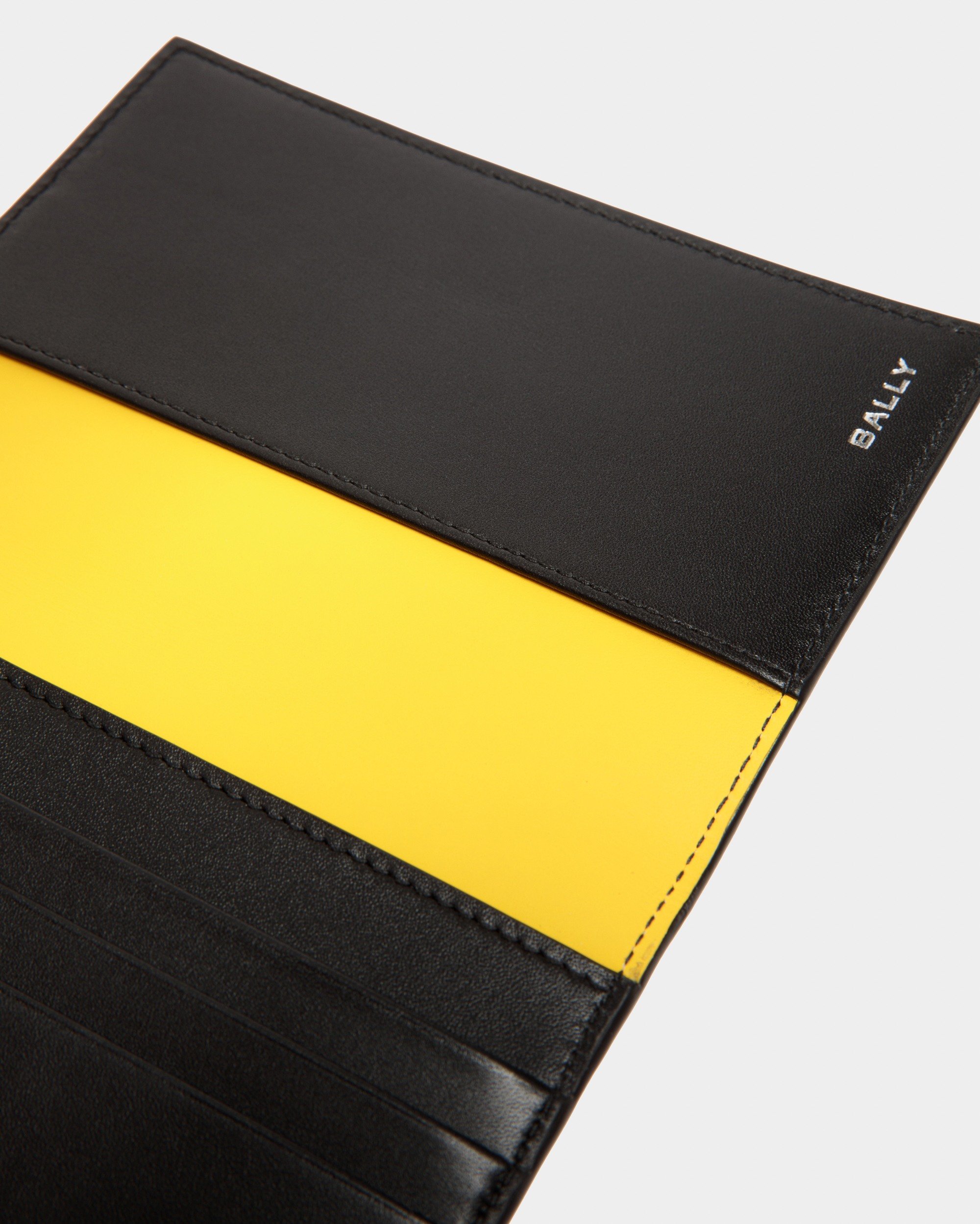 Adrien Brody Travel Collection Passport Case In Black And Yellow Leather