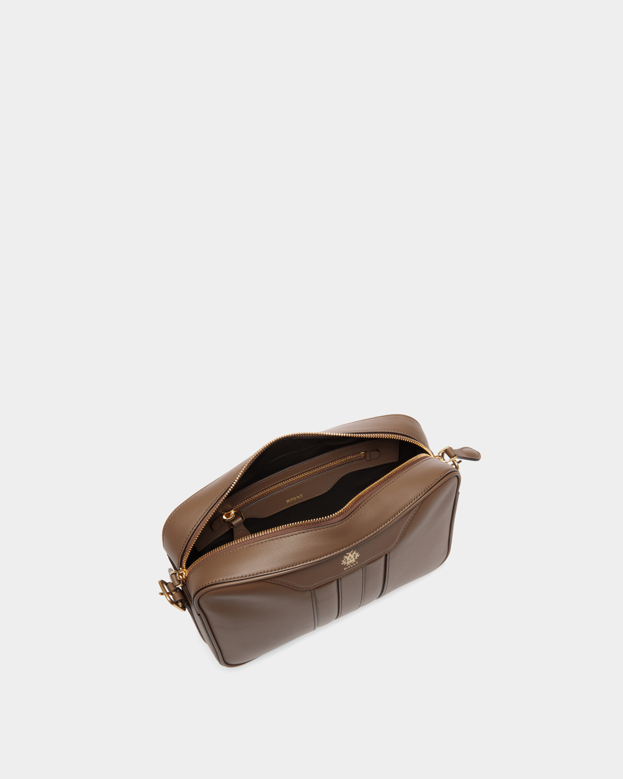 Beckett Crossbody Bag In Marron Glacé Leather