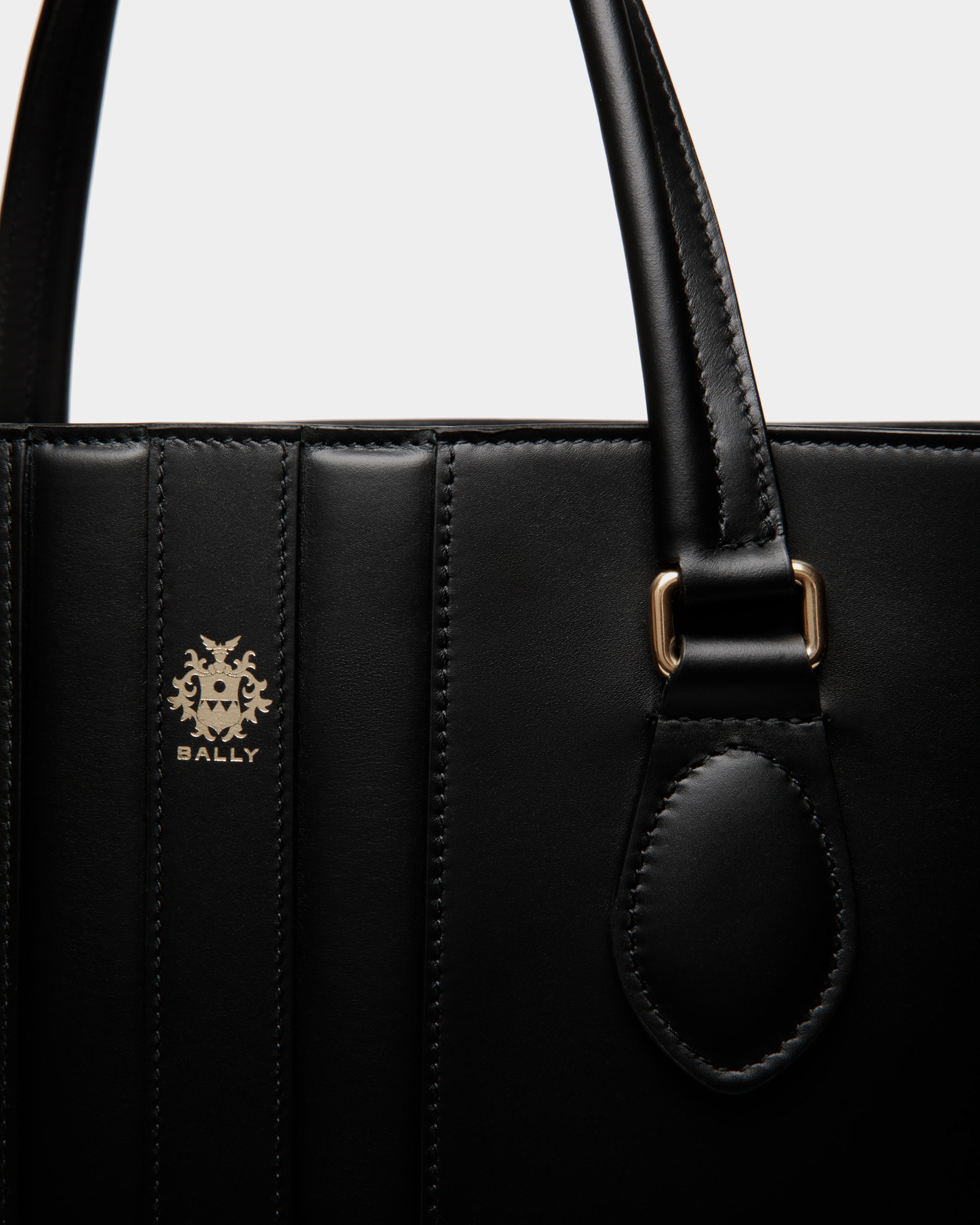 Beckett Tote In Black Leather