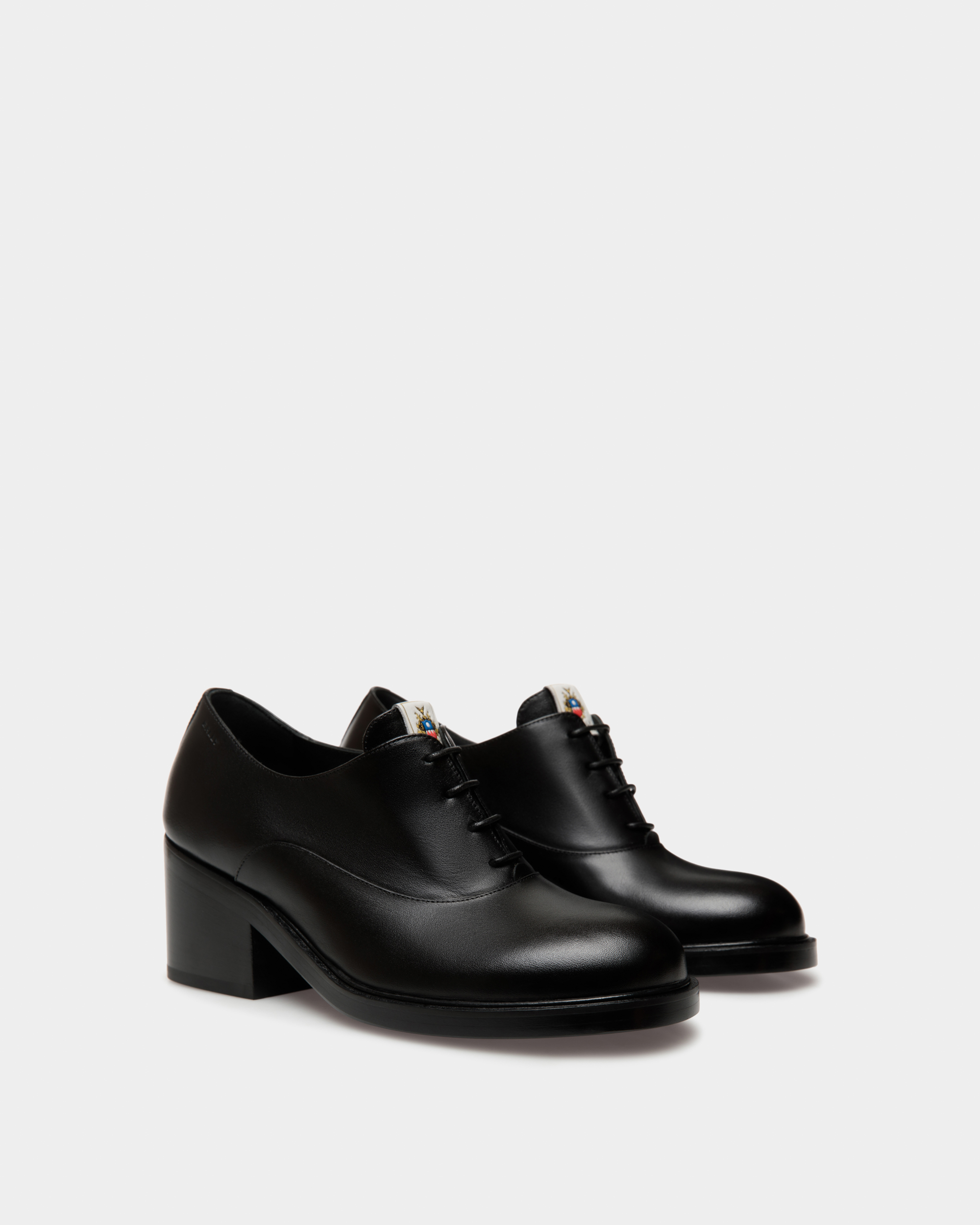 Poles 55-Ch Leather Pumps