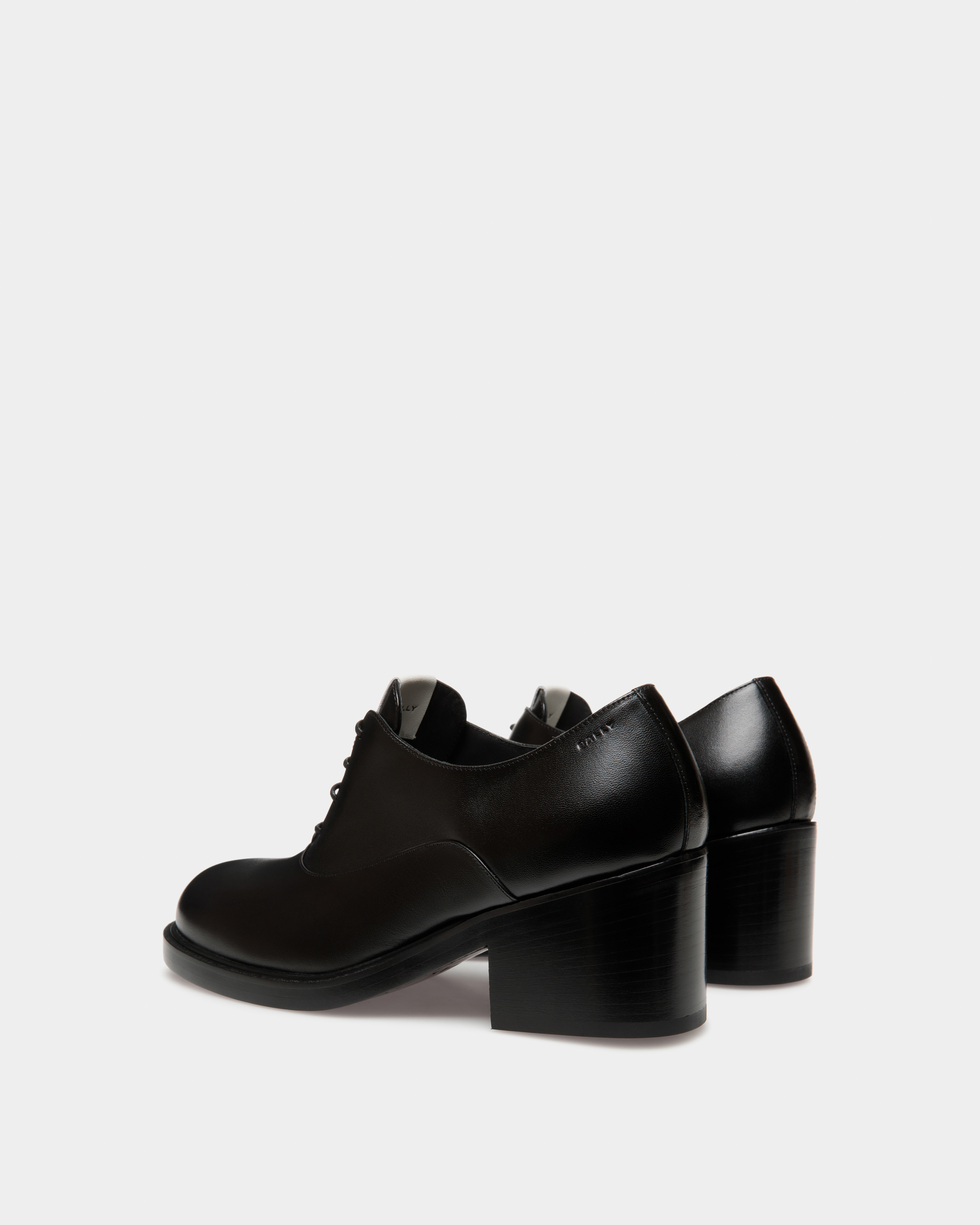 Poles 55-Ch Leather Pumps