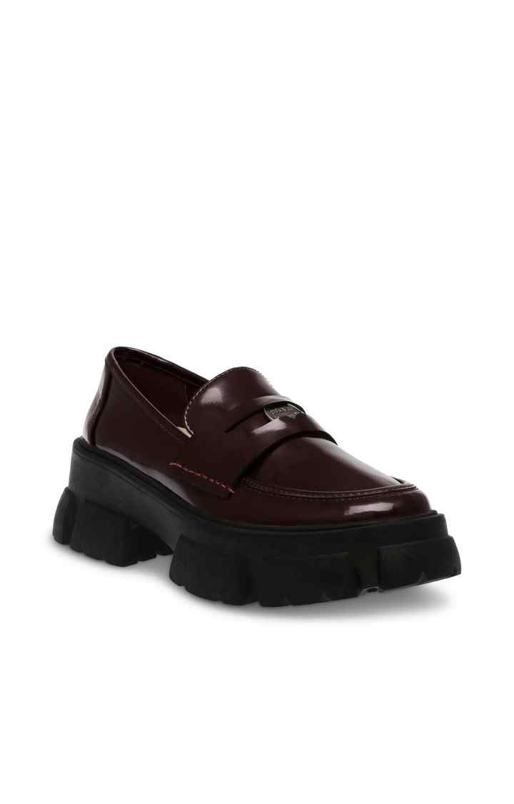 Teazer Wine Closed Flats & Ballerinas