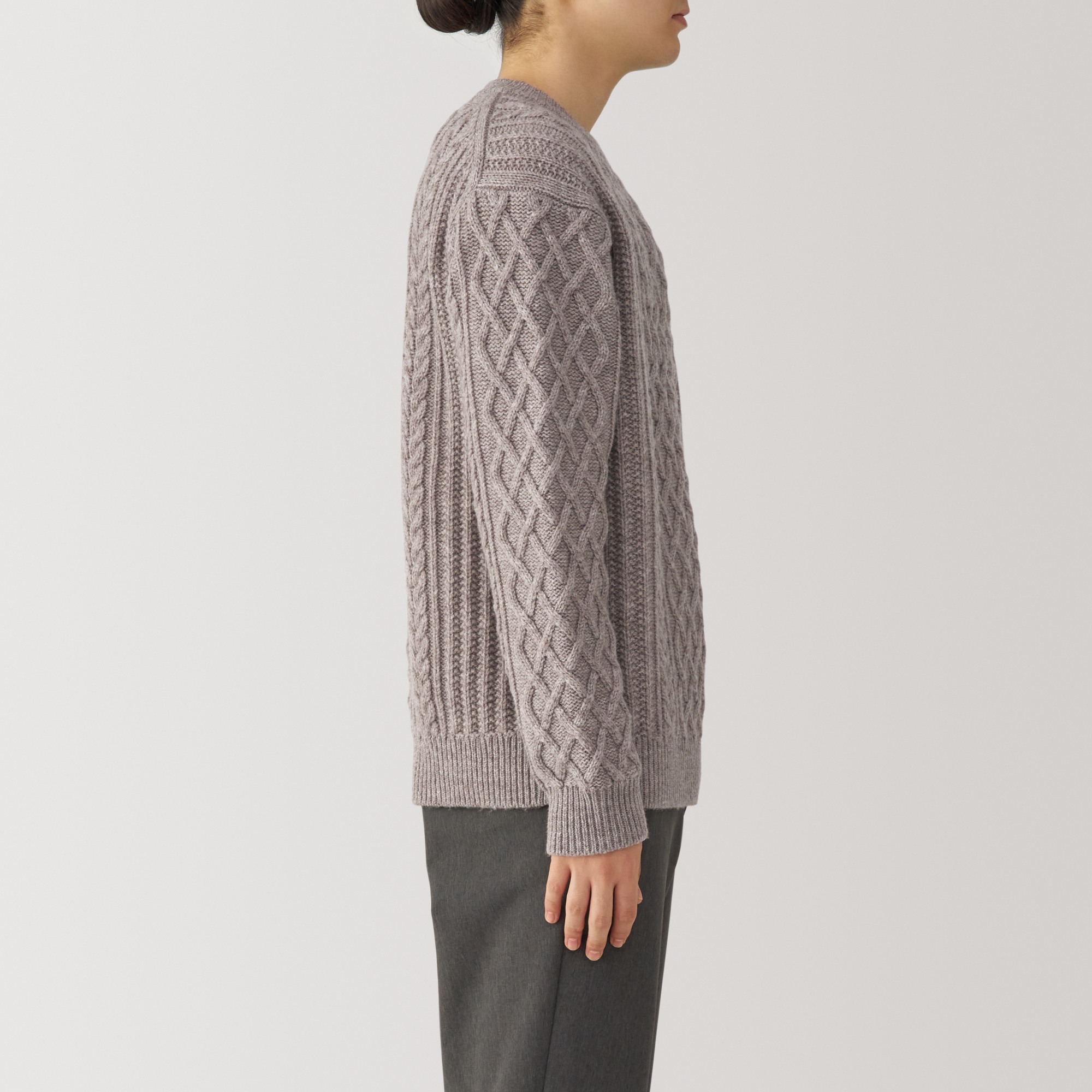 Andes wool cable stitch crew neck Long Sleeve sweater