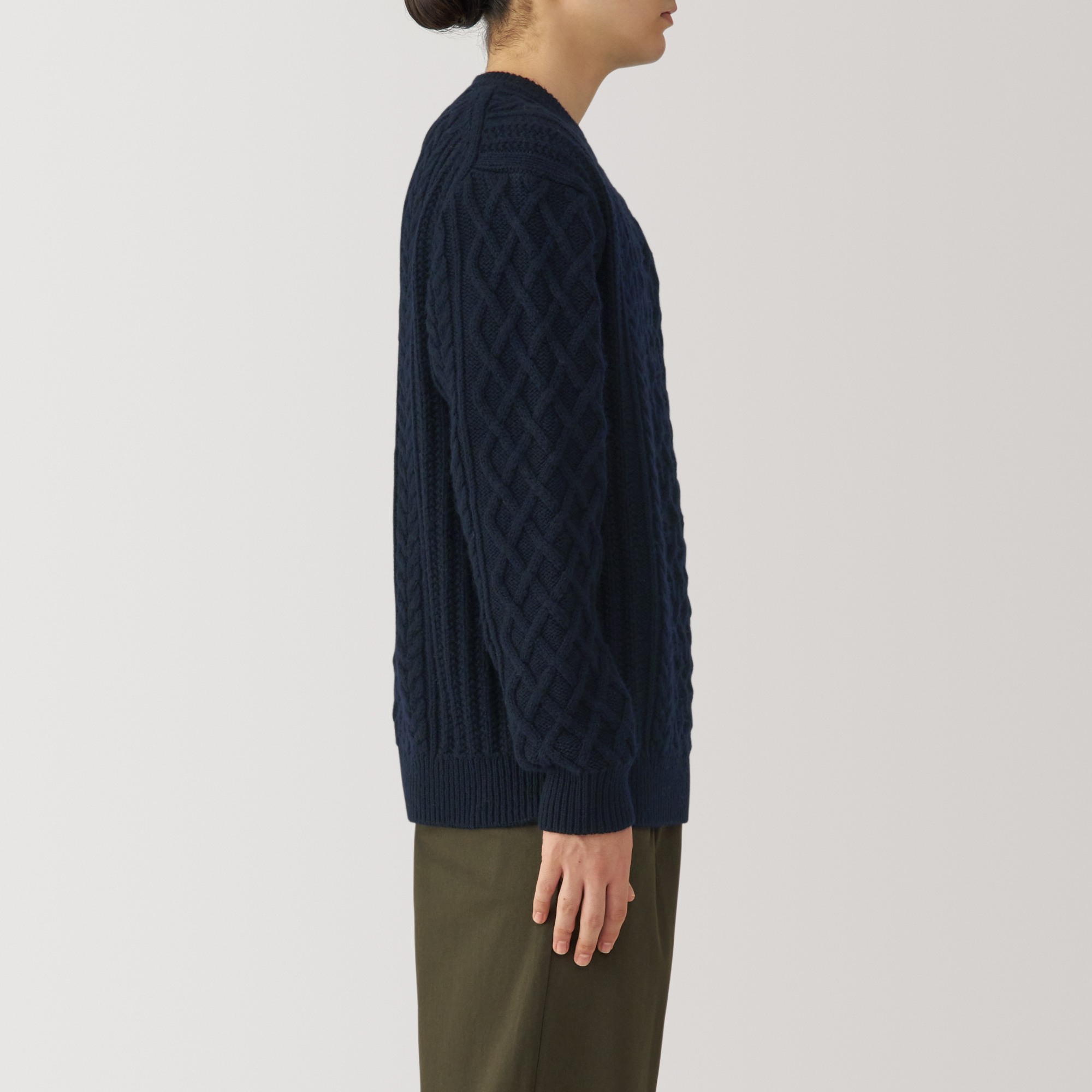 Andes wool cable stitch crew neck Long Sleeve sweater