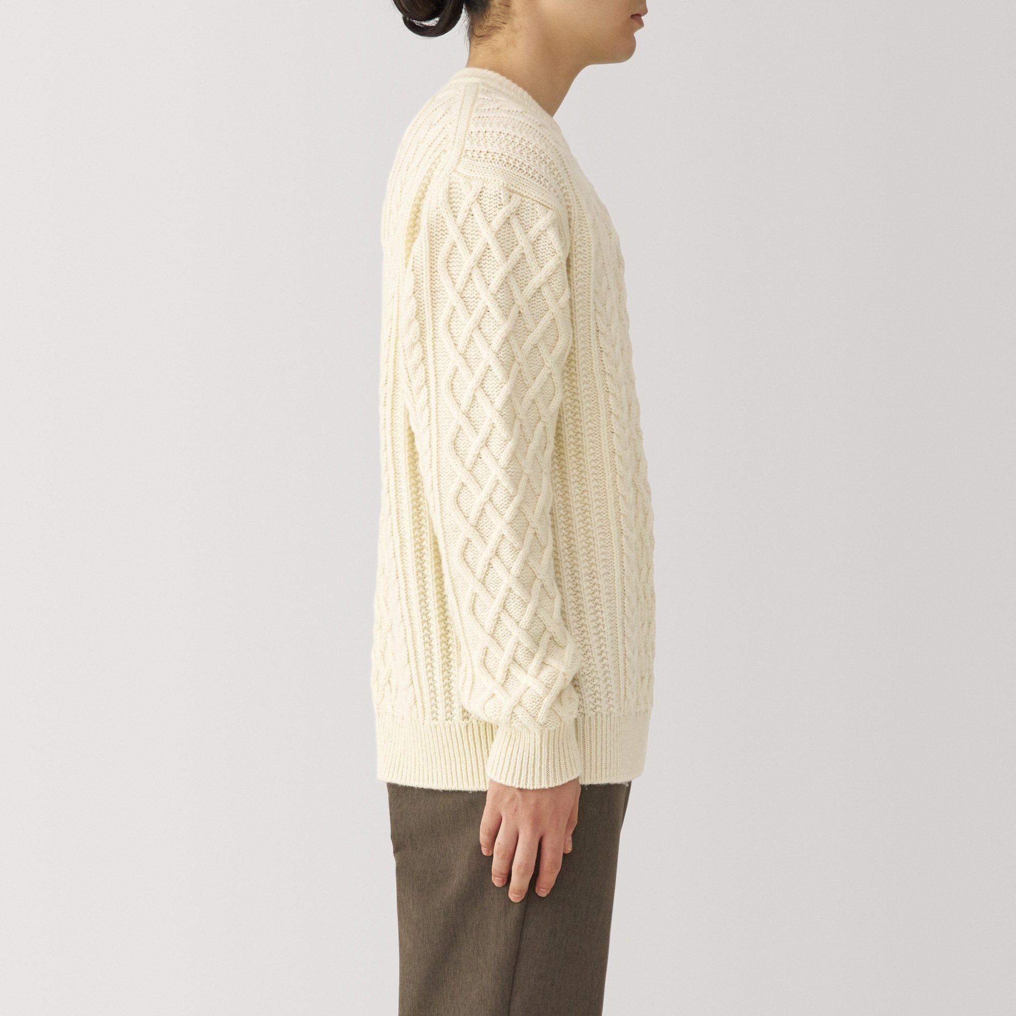 Andes wool cable stitch crew neck Long Sleeve sweater