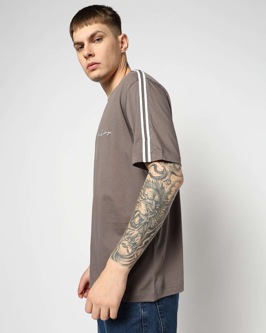 Men Grey Signature Regular + Fit T-Shirts