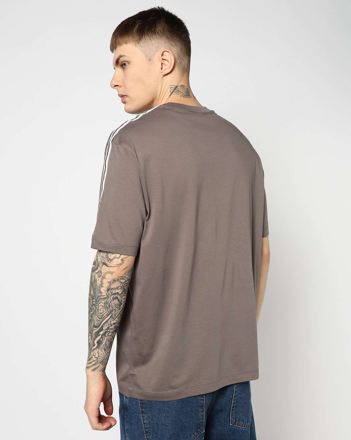 Men Grey Signature Regular + Fit T-Shirts
