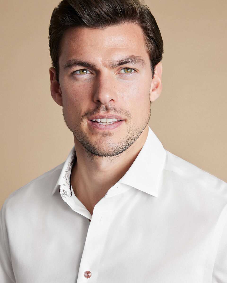Semi-Cutaway Non-Iron Collar Twill Shirt with Printed Trim - White