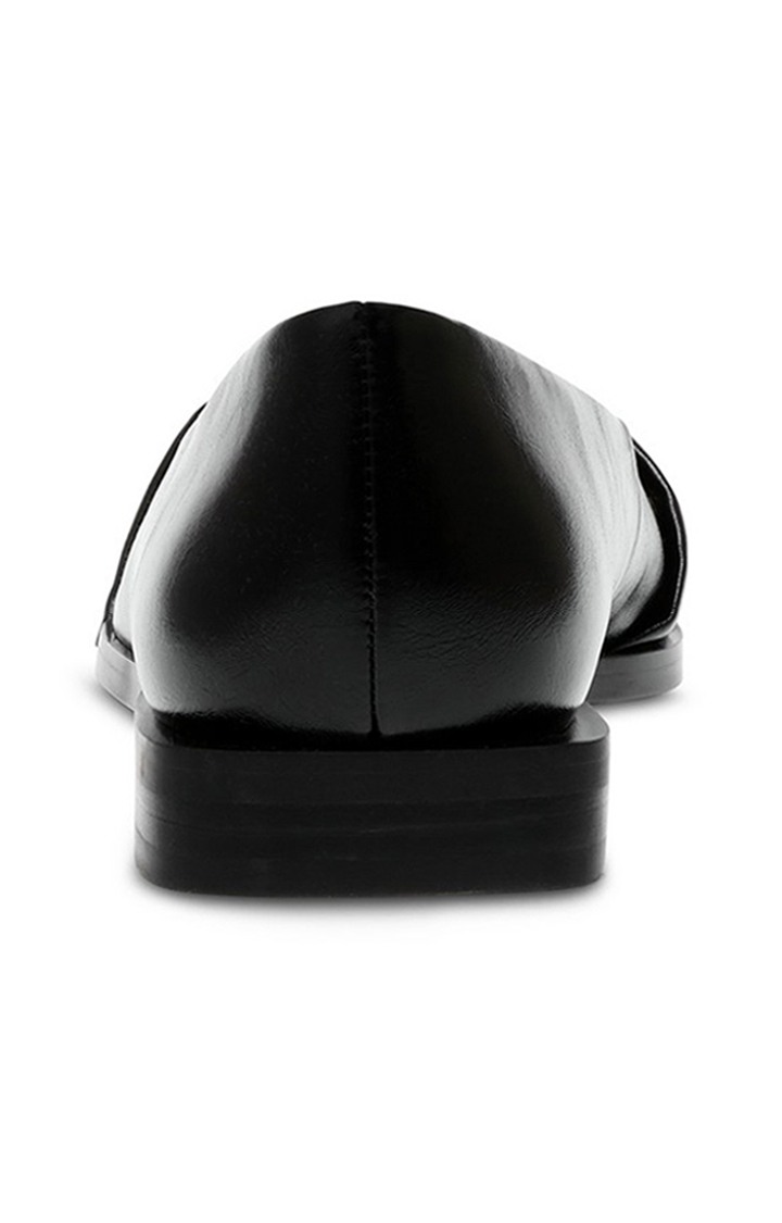 Grail Black Closed Flats & Ballerinas